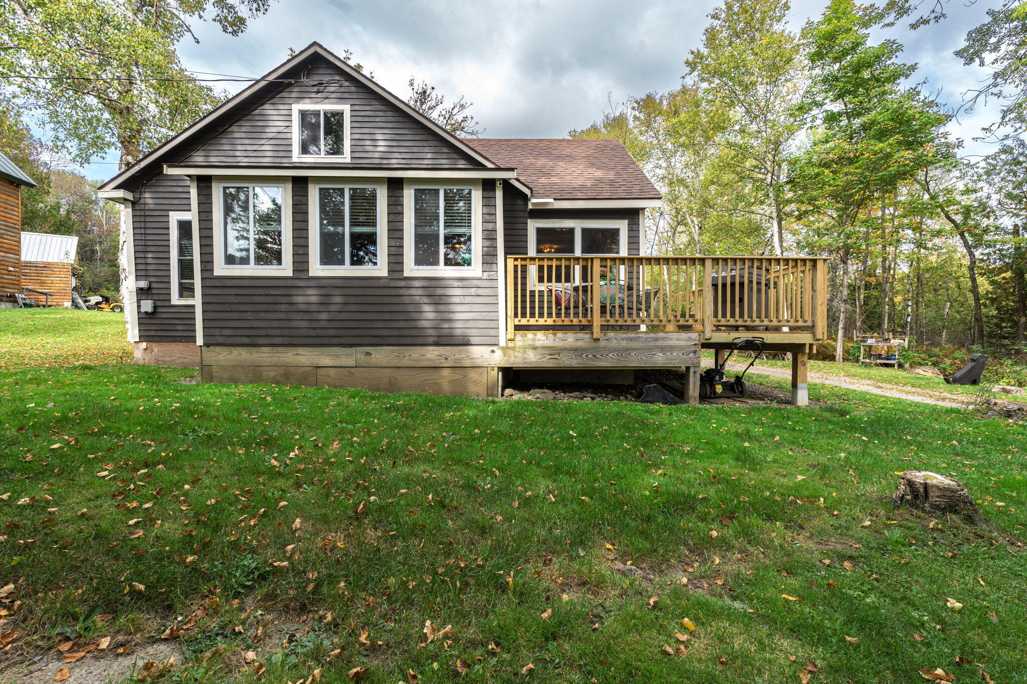 112 Lakeside Lodges Road Property Photo 2