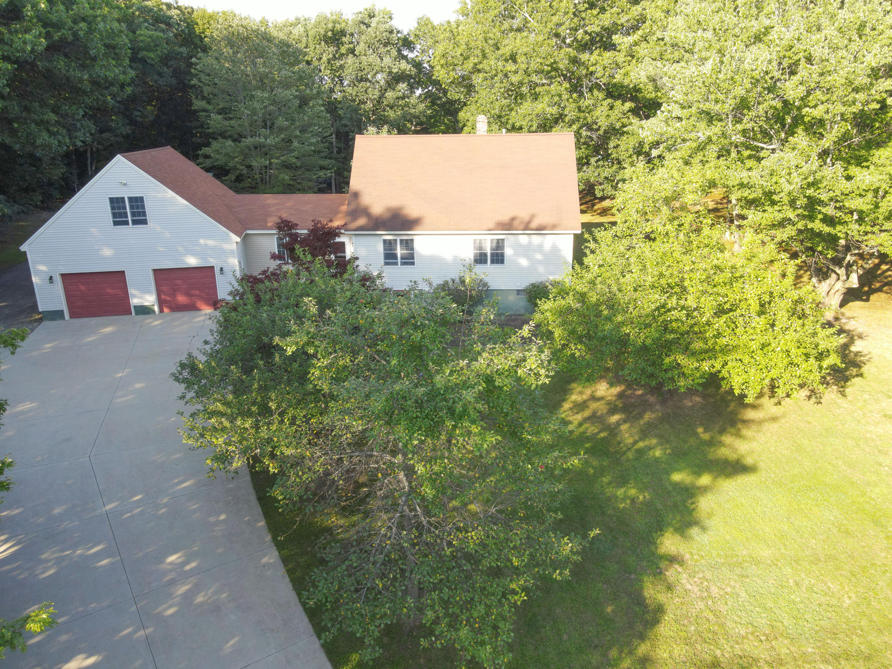 128 School Street Property Photo 4