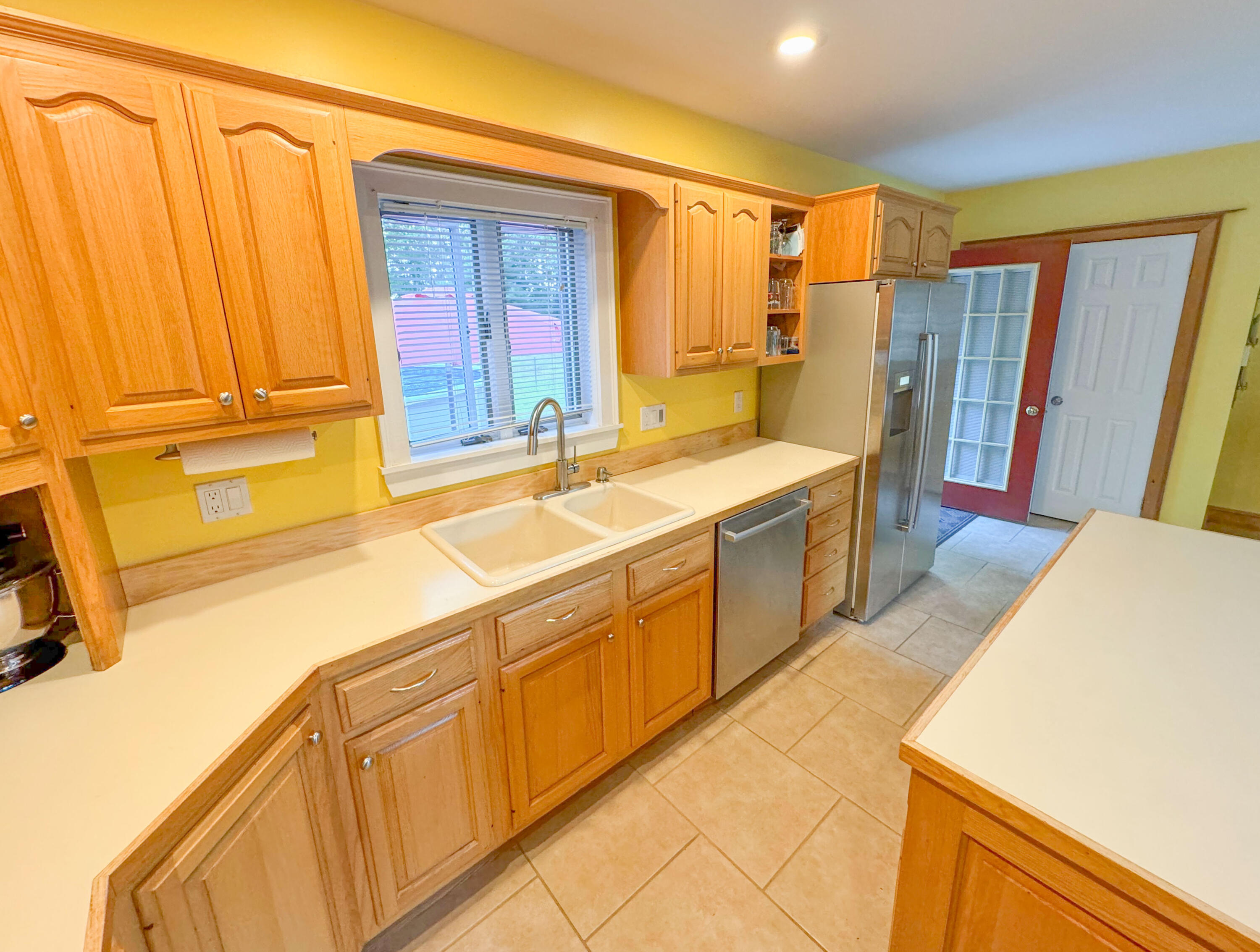 128 School Street Property Photo 26