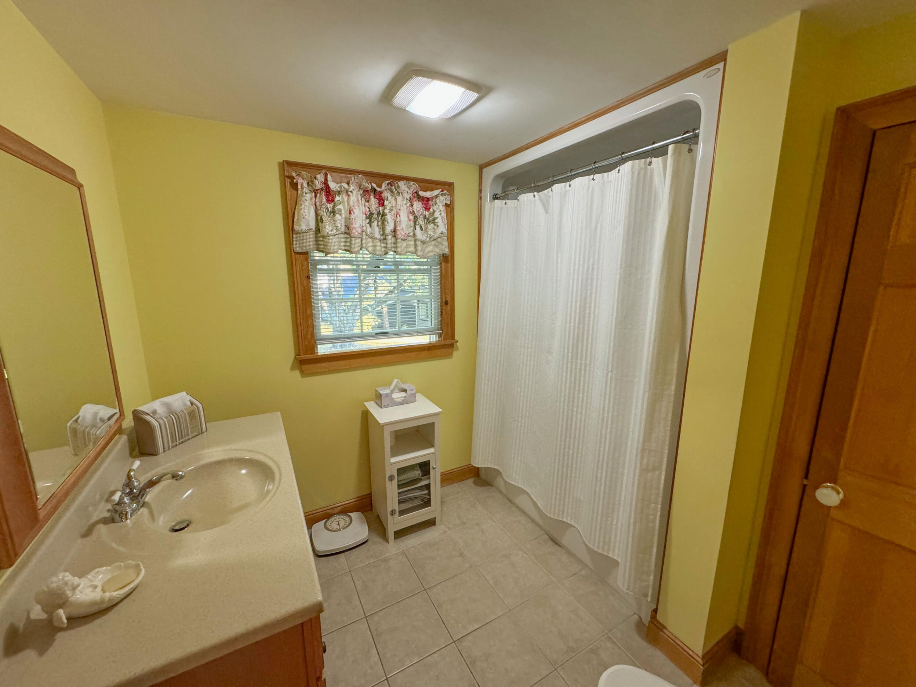 128 School Street Property Photo 46