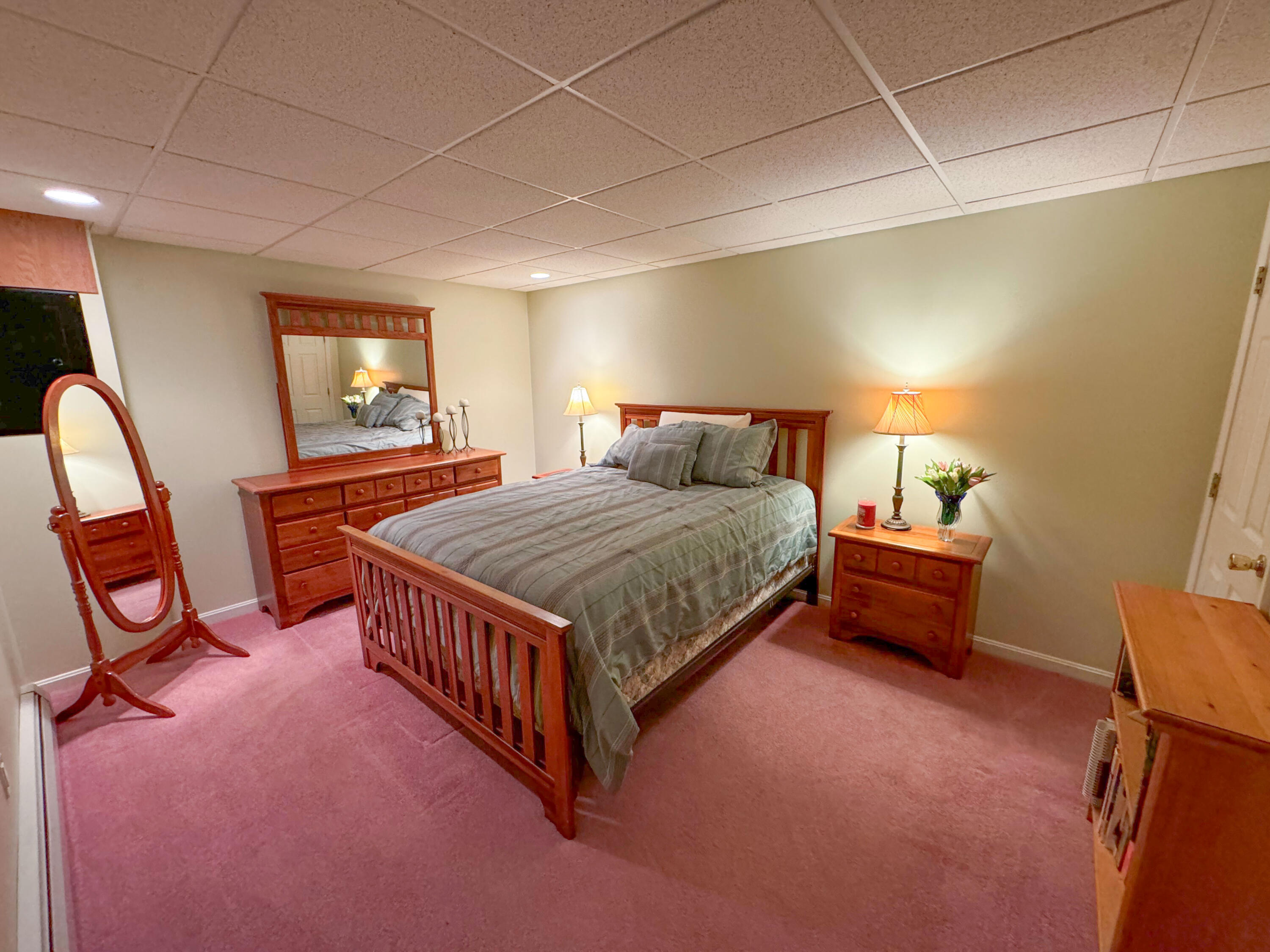 128 School Street Property Photo 56