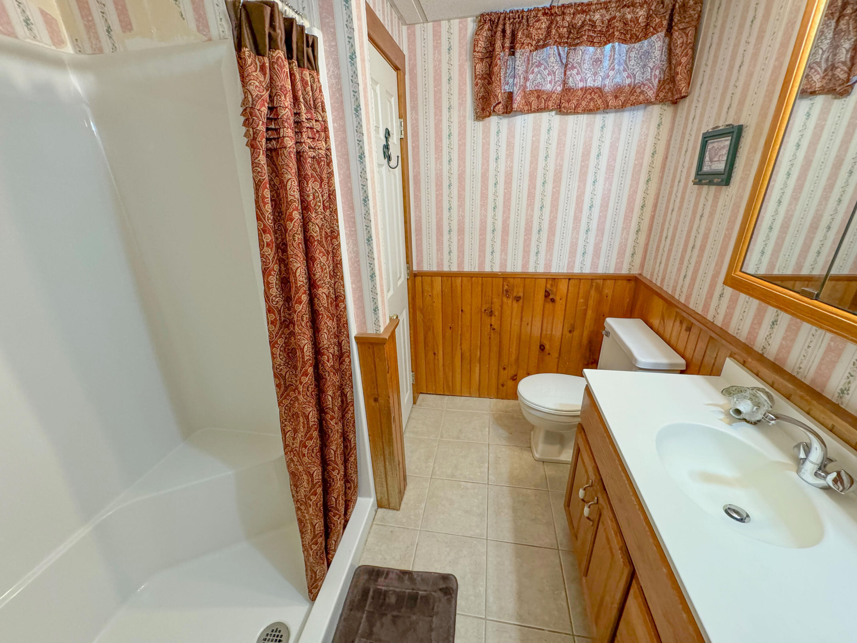 128 School Street Property Photo 59
