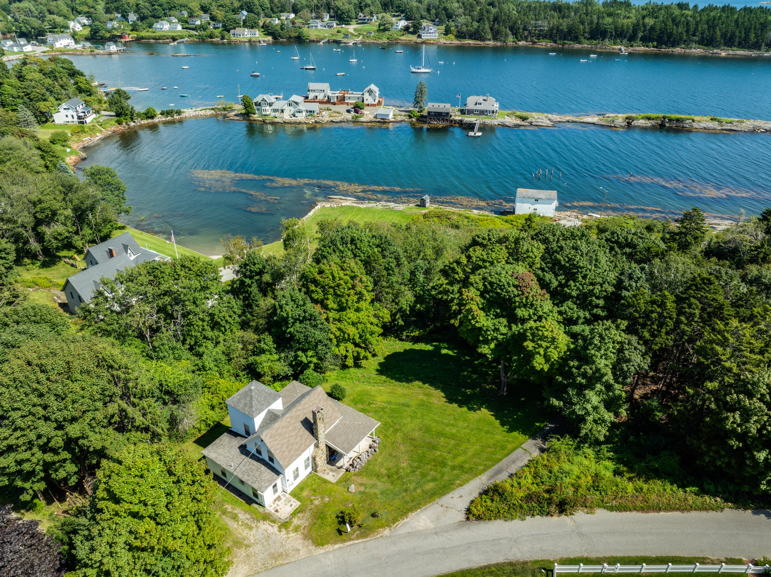 7 Leeman Road Property Photo 6