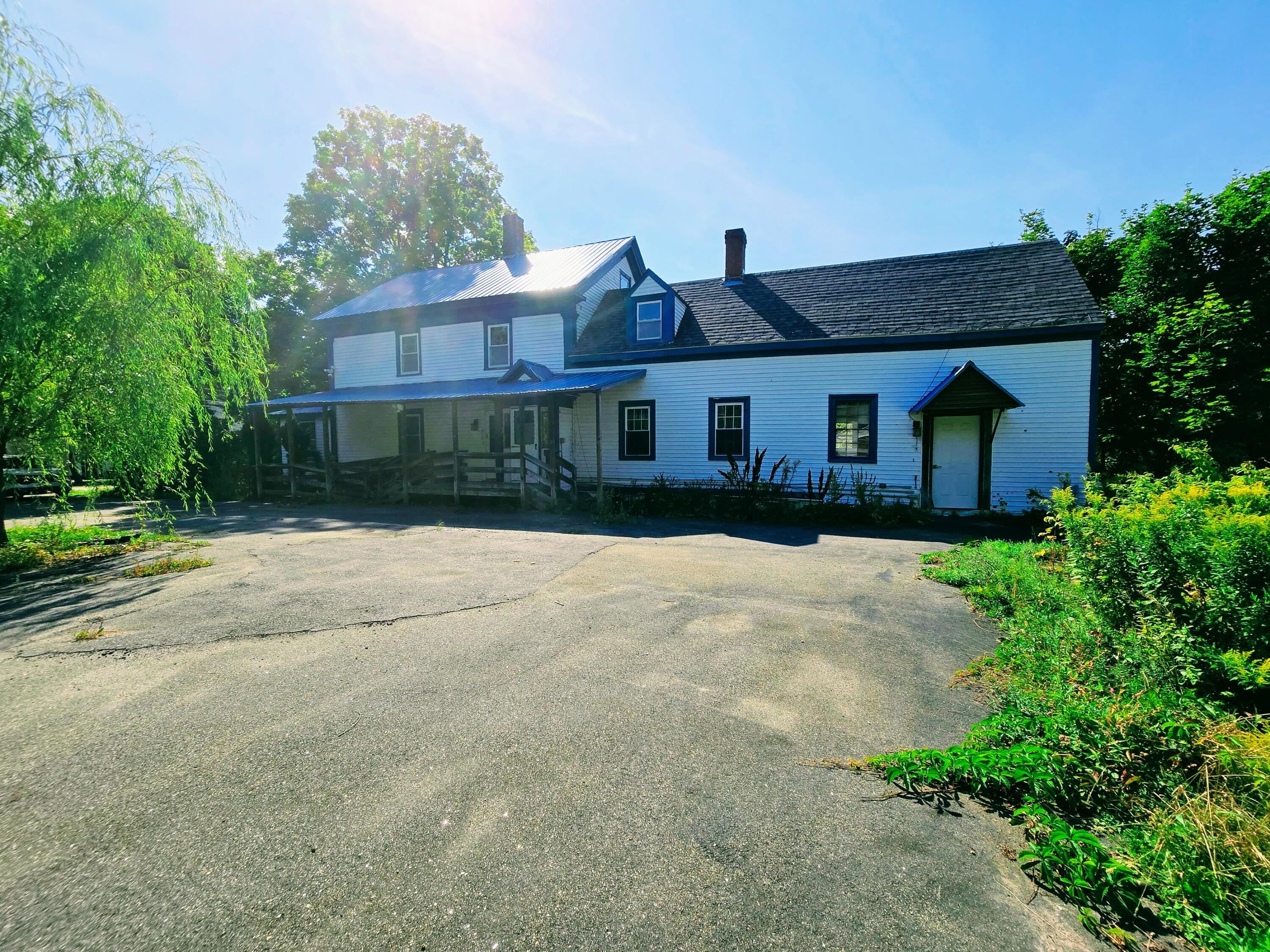 22 Fields Pond Road Property Photo