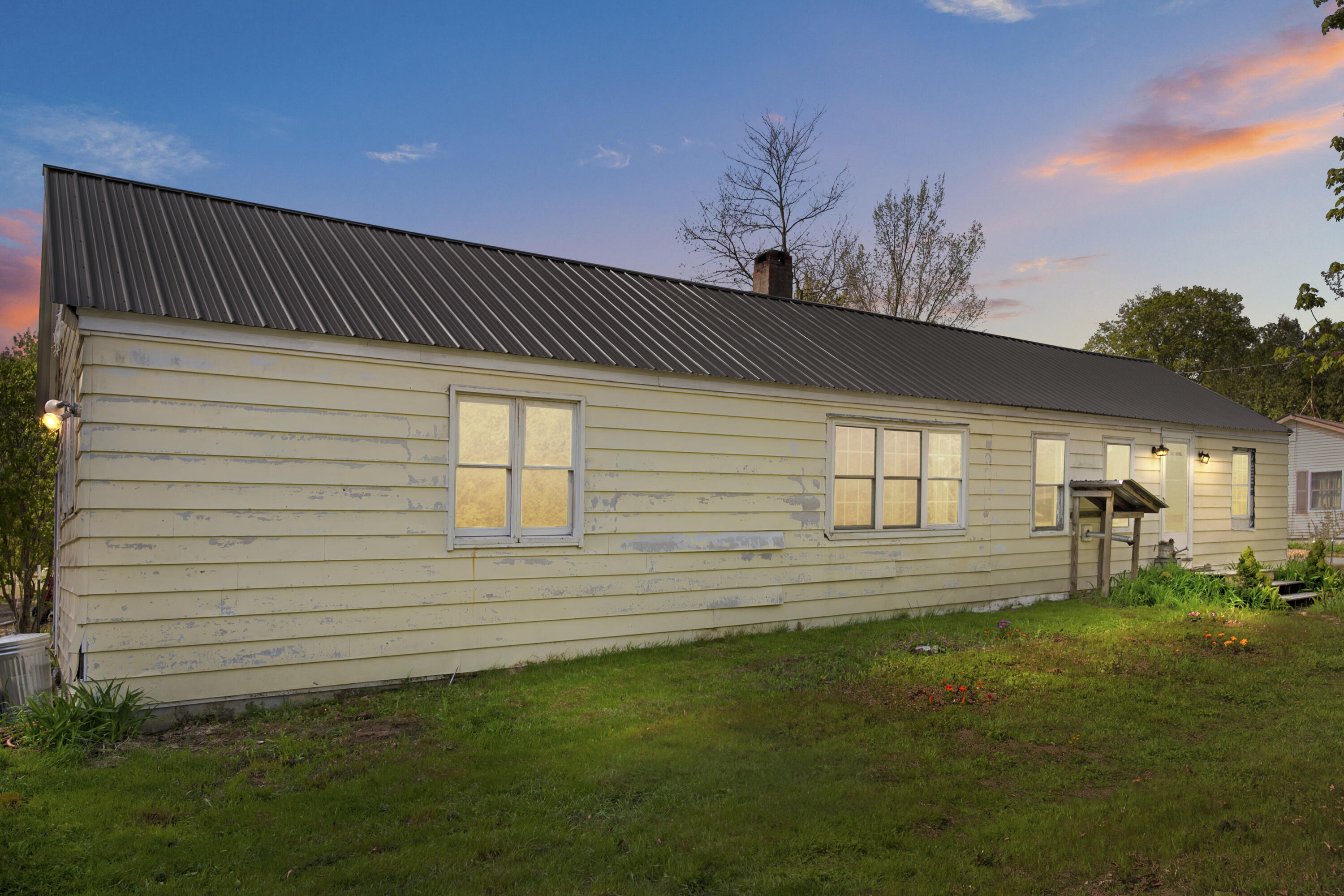 138 Main Street Property Photo 5