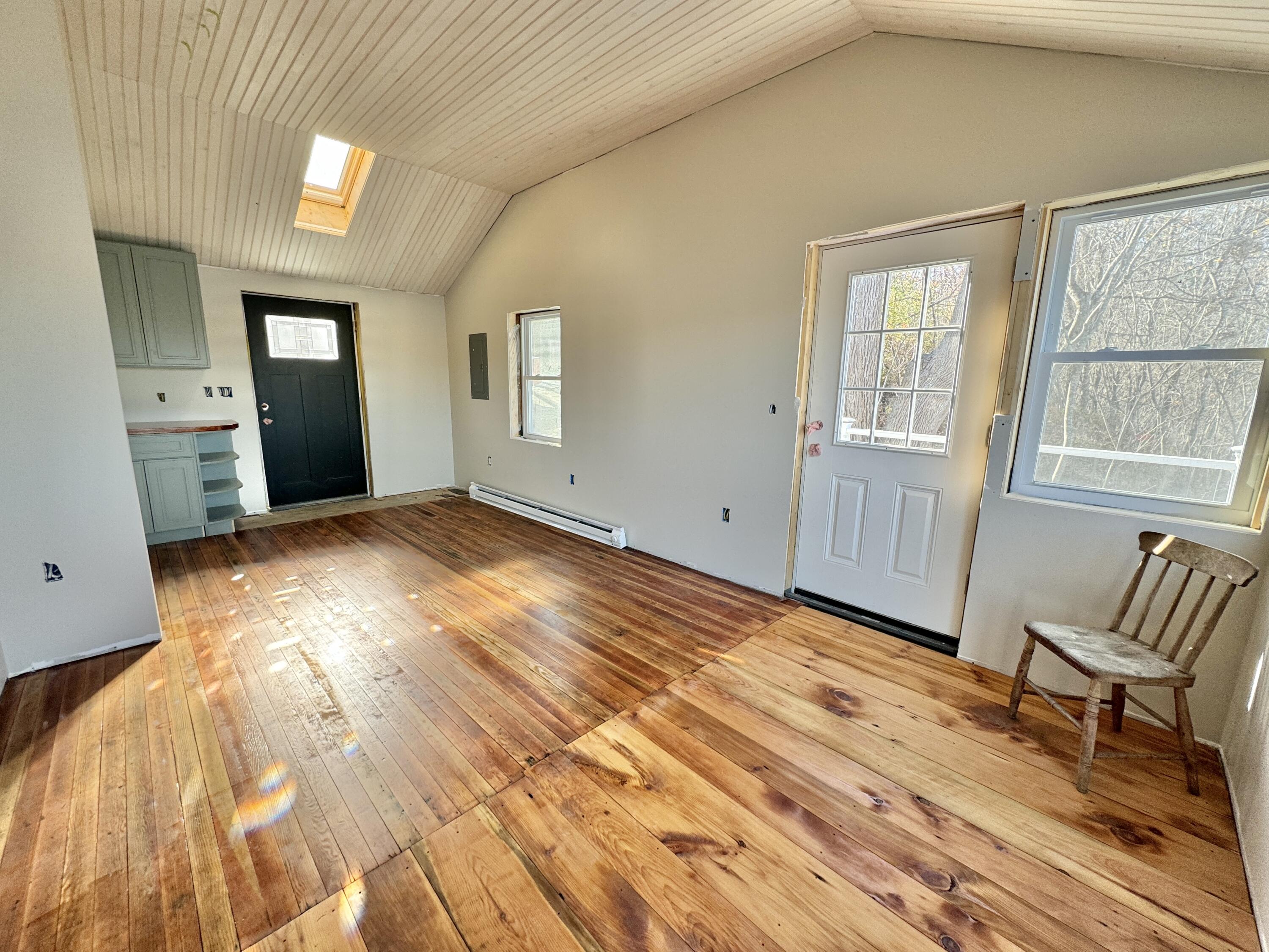 30 Ferry Road Property Photo 4