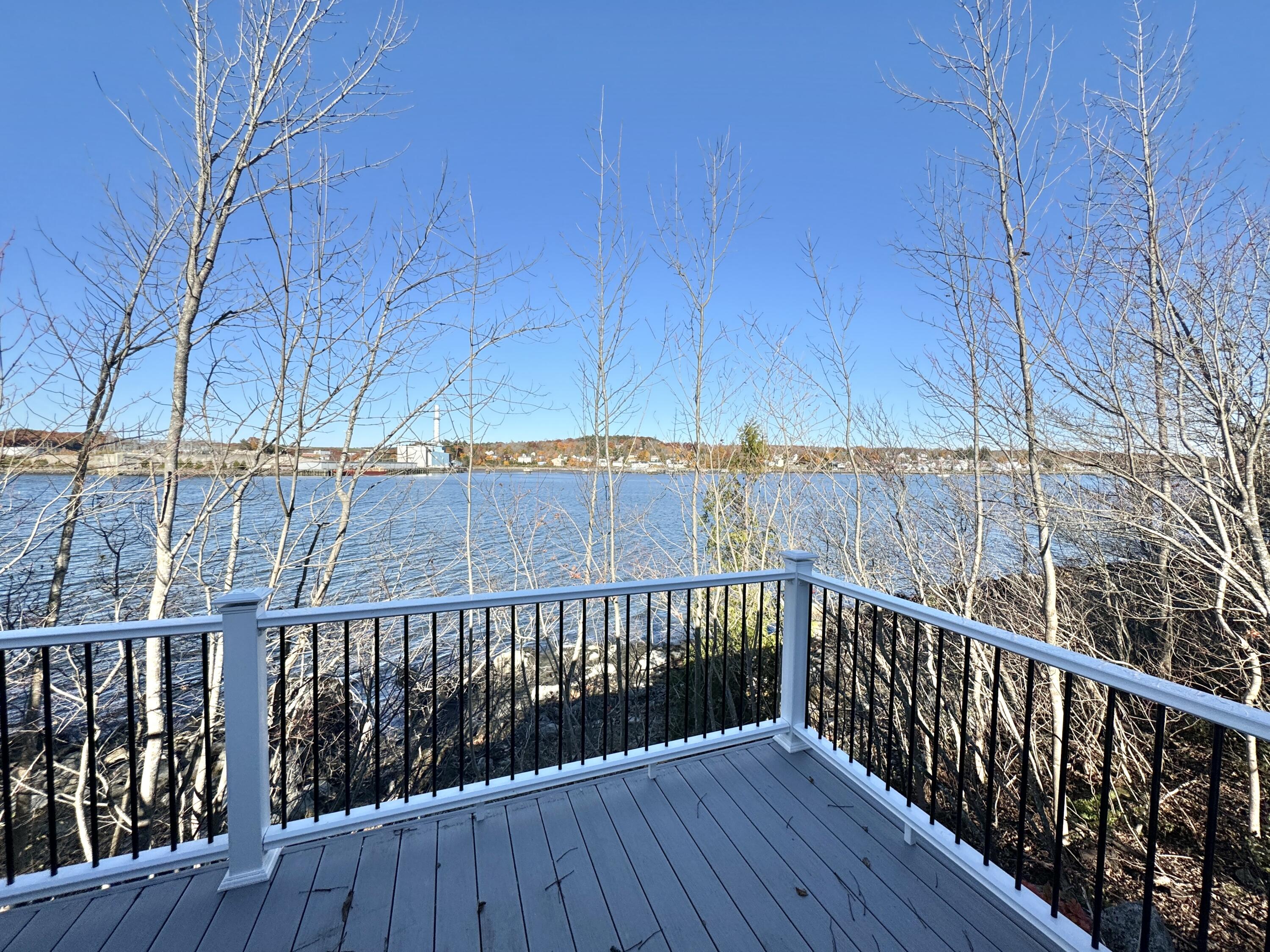 30 Ferry Road Property Photo 10