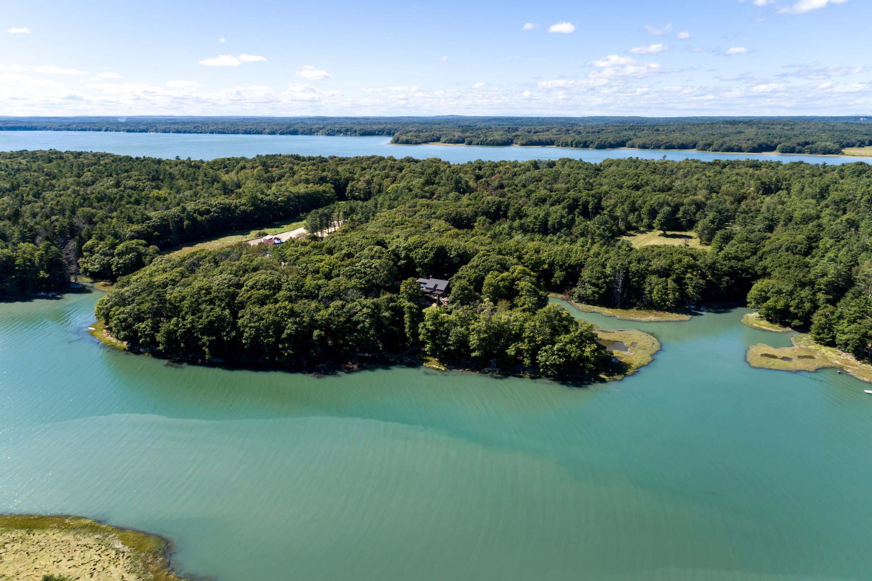 667 & 669 Mere Point Property Photo 2