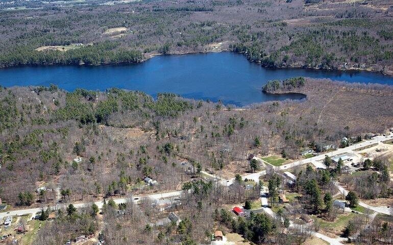 8 Daybreak Lane Property Photo 11