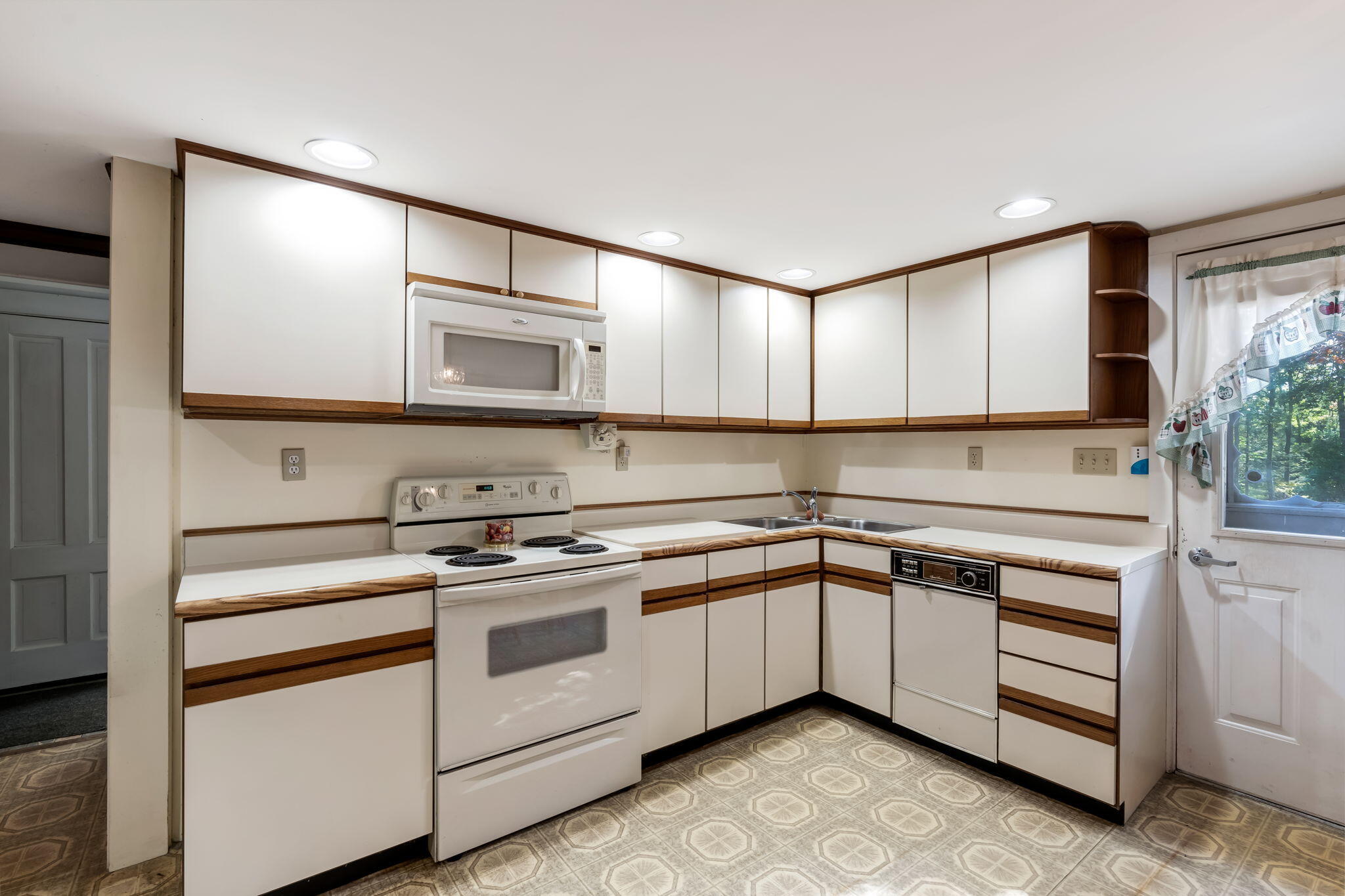 88 Campbell Pond Road Property Photo 15