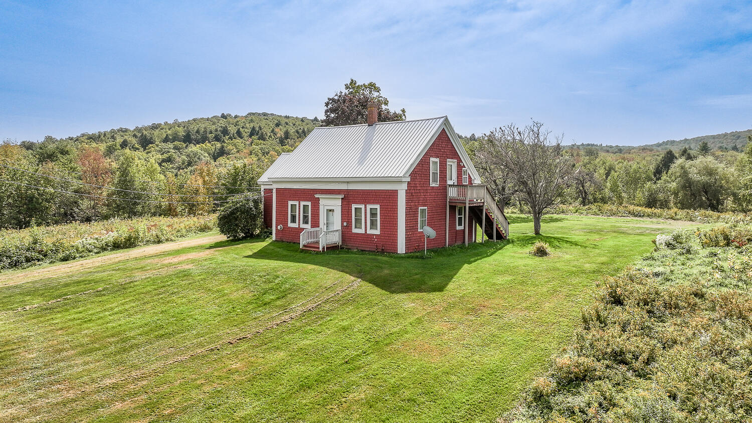 1079 Belfast Road Property Photo 2