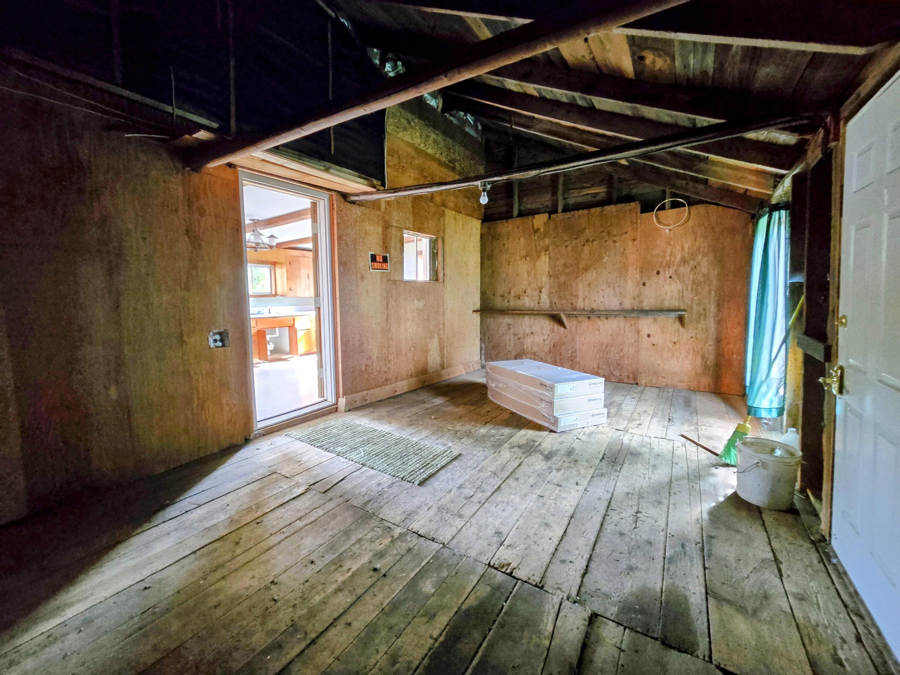 1079 Belfast Road Property Photo 20