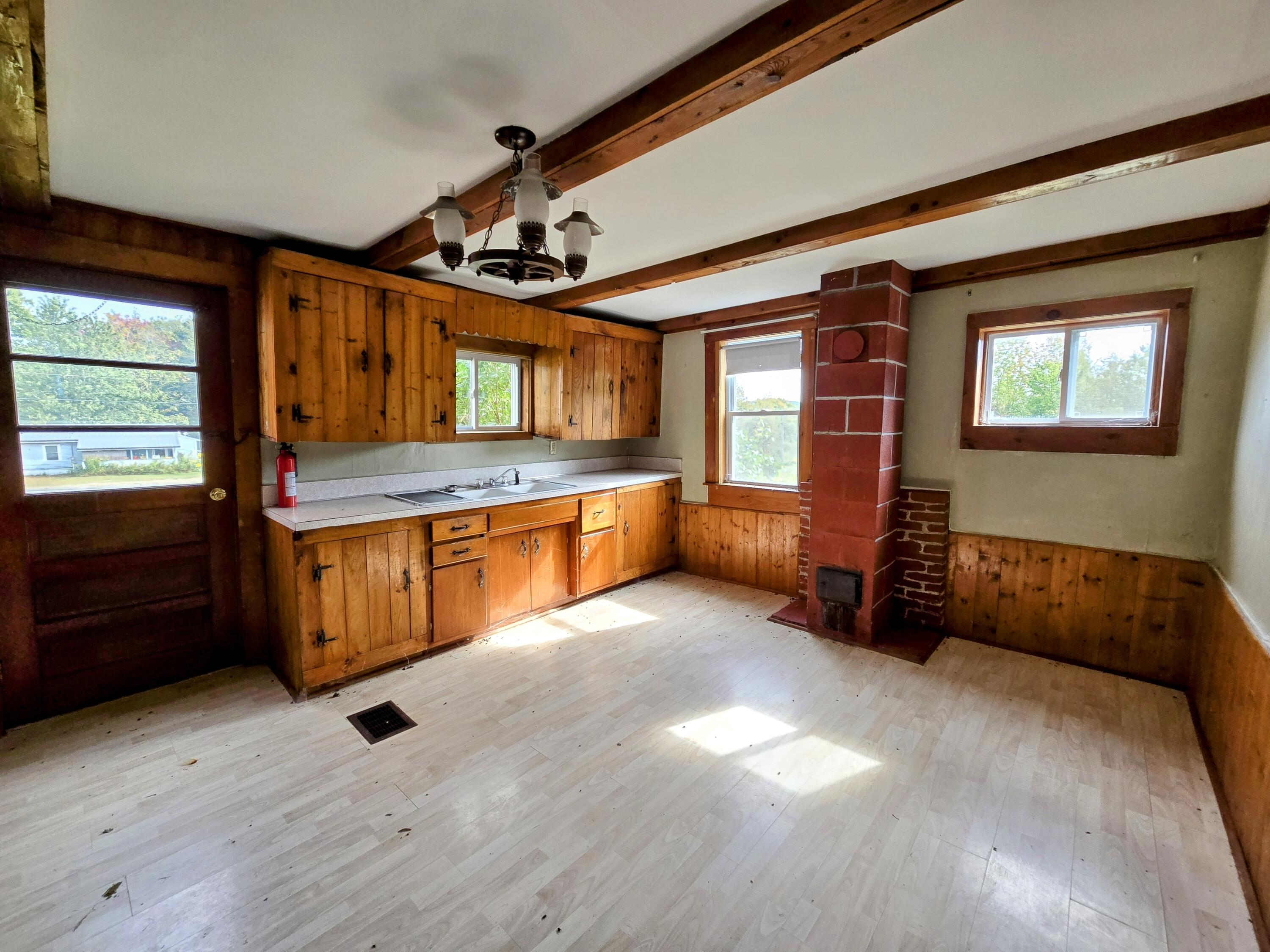 1079 Belfast Road Property Photo 24