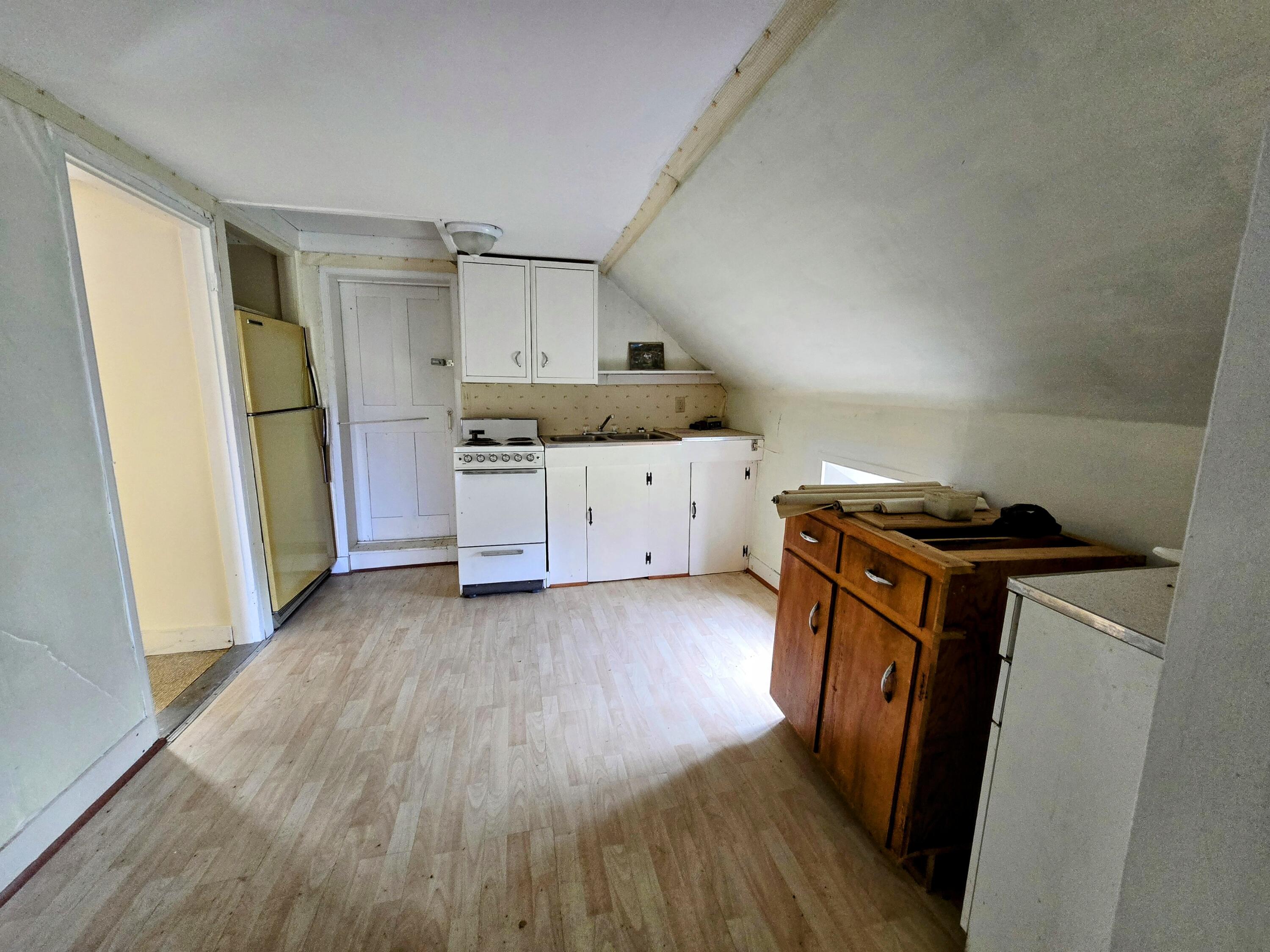 1079 Belfast Road Property Photo 36