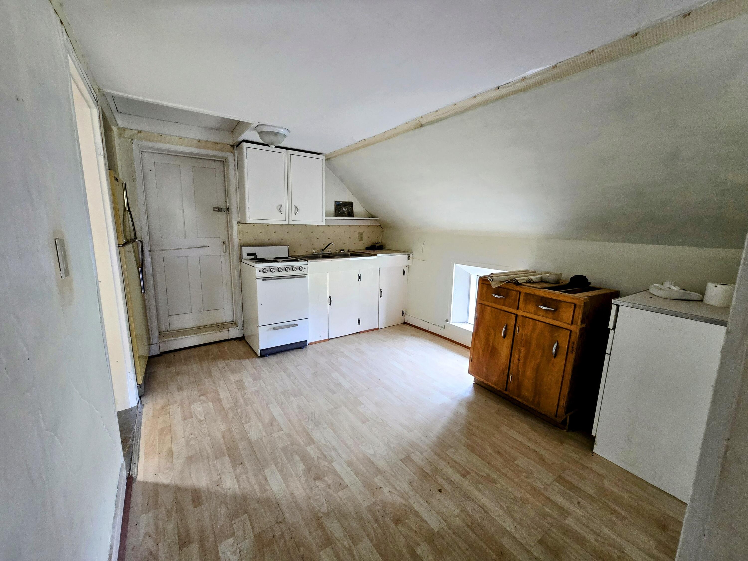 1079 Belfast Road Property Photo 37