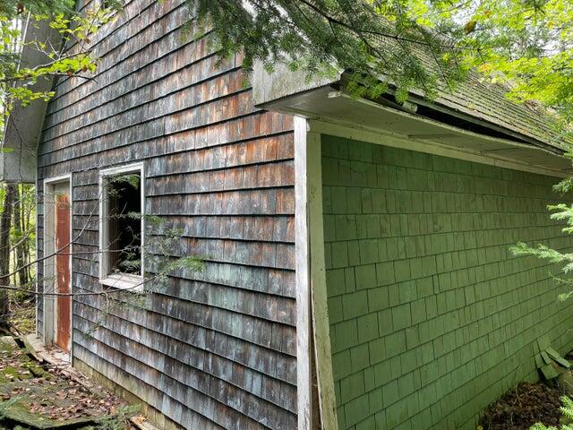 684 Lower Detroit Road Property Photo 5