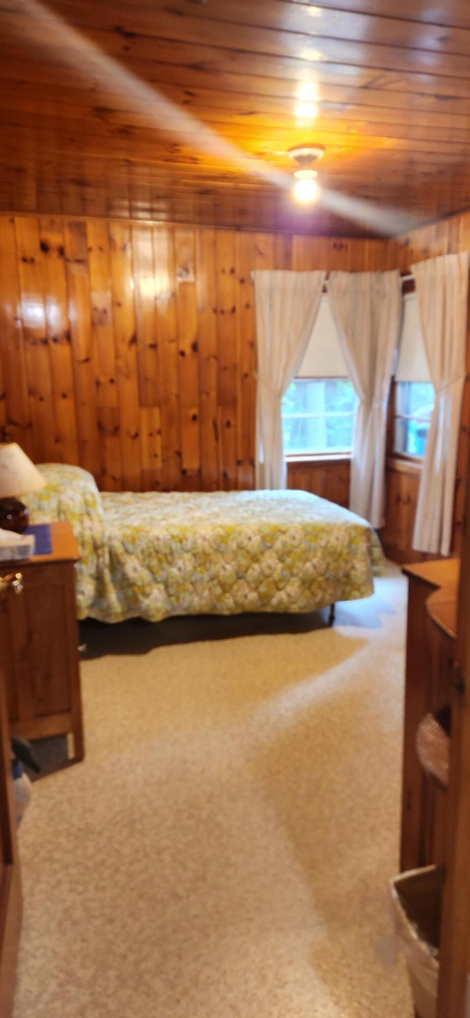 35 Middle Road Property Photo 15