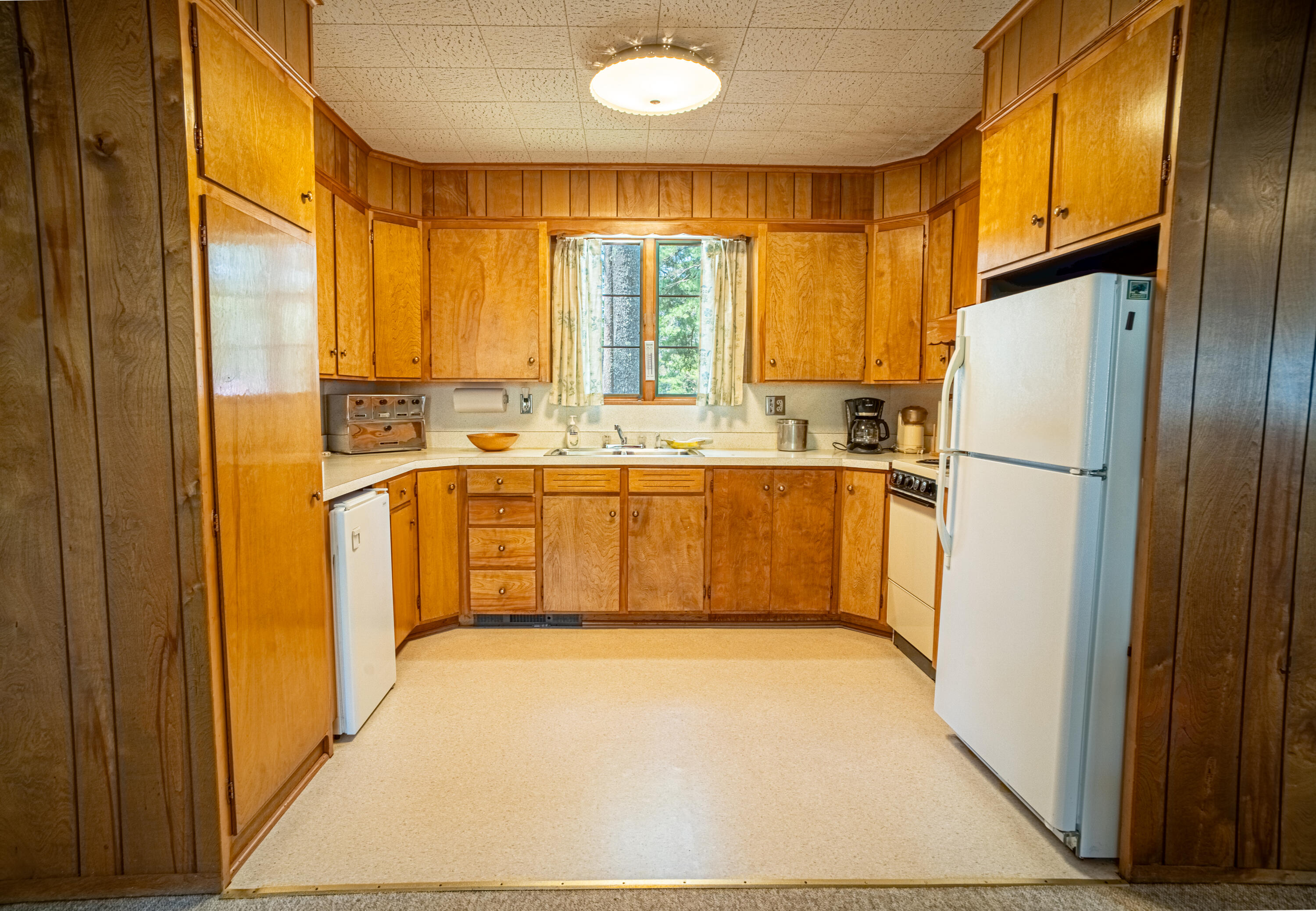 35 Middle Road Property Photo 47