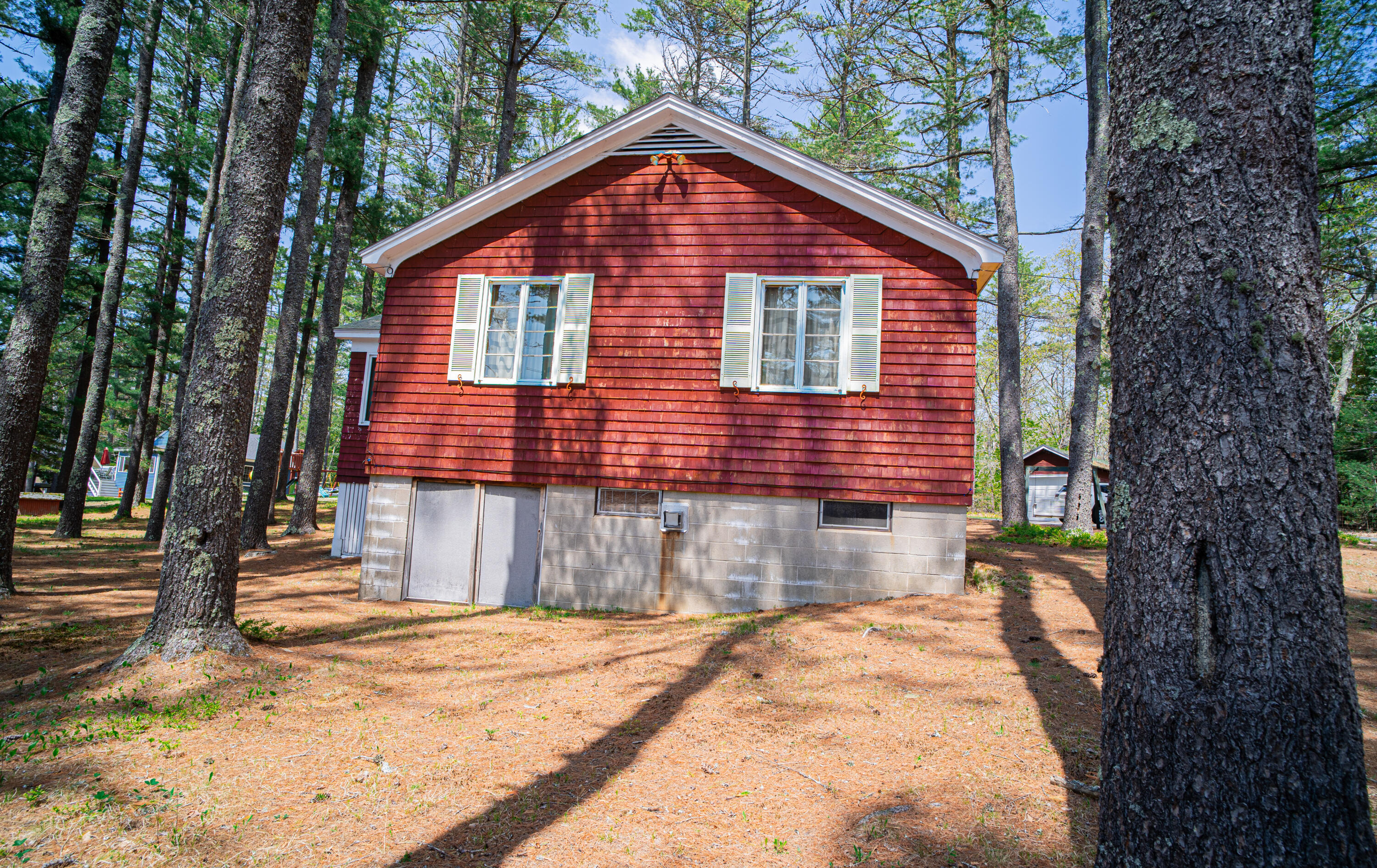 35 Middle Road Property Photo 60