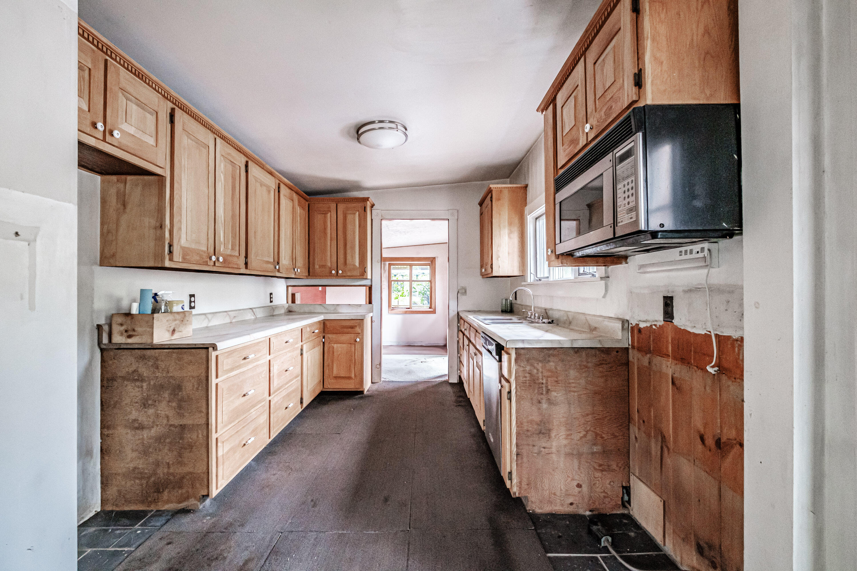 2457 Main Street Property Photo 25
