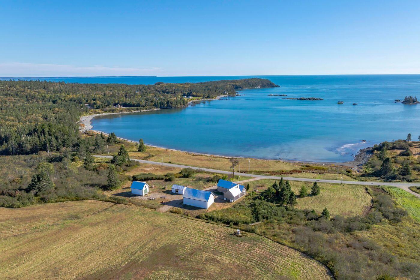 1047 Boot Cove Road Property Photo