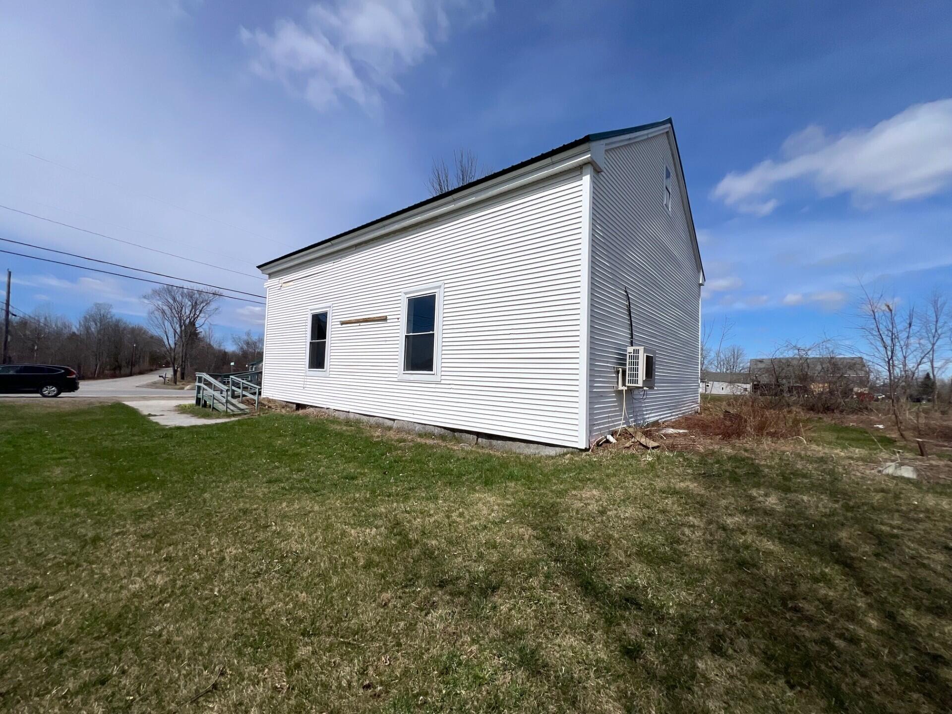 562 Ledge Hill Road Property Photo 2
