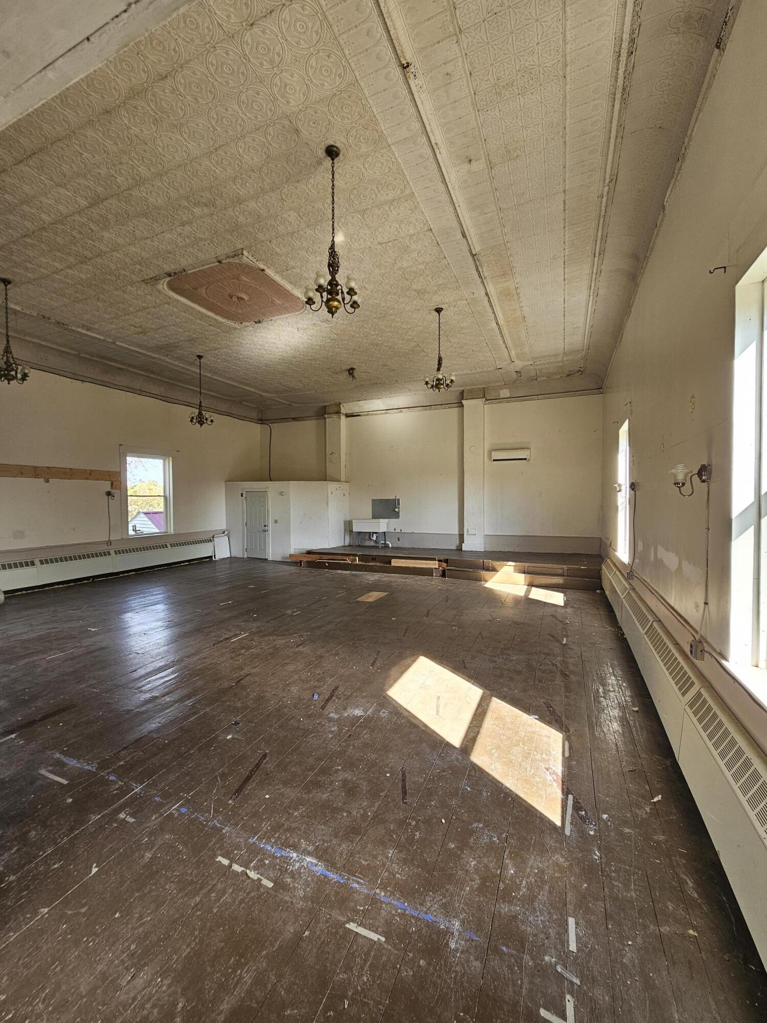 562 Ledge Hill Road Property Photo 6