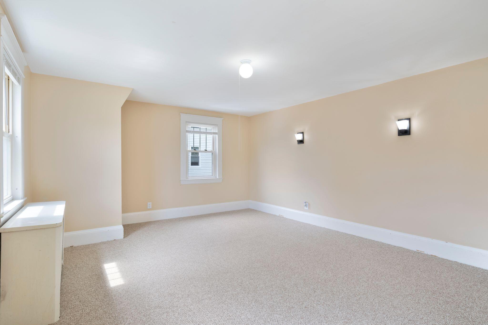 19 Harding Street Property Photo 23