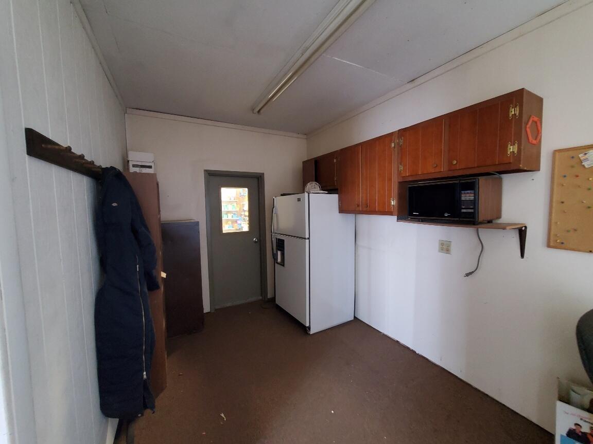 821 Houlton Road Property Photo 6