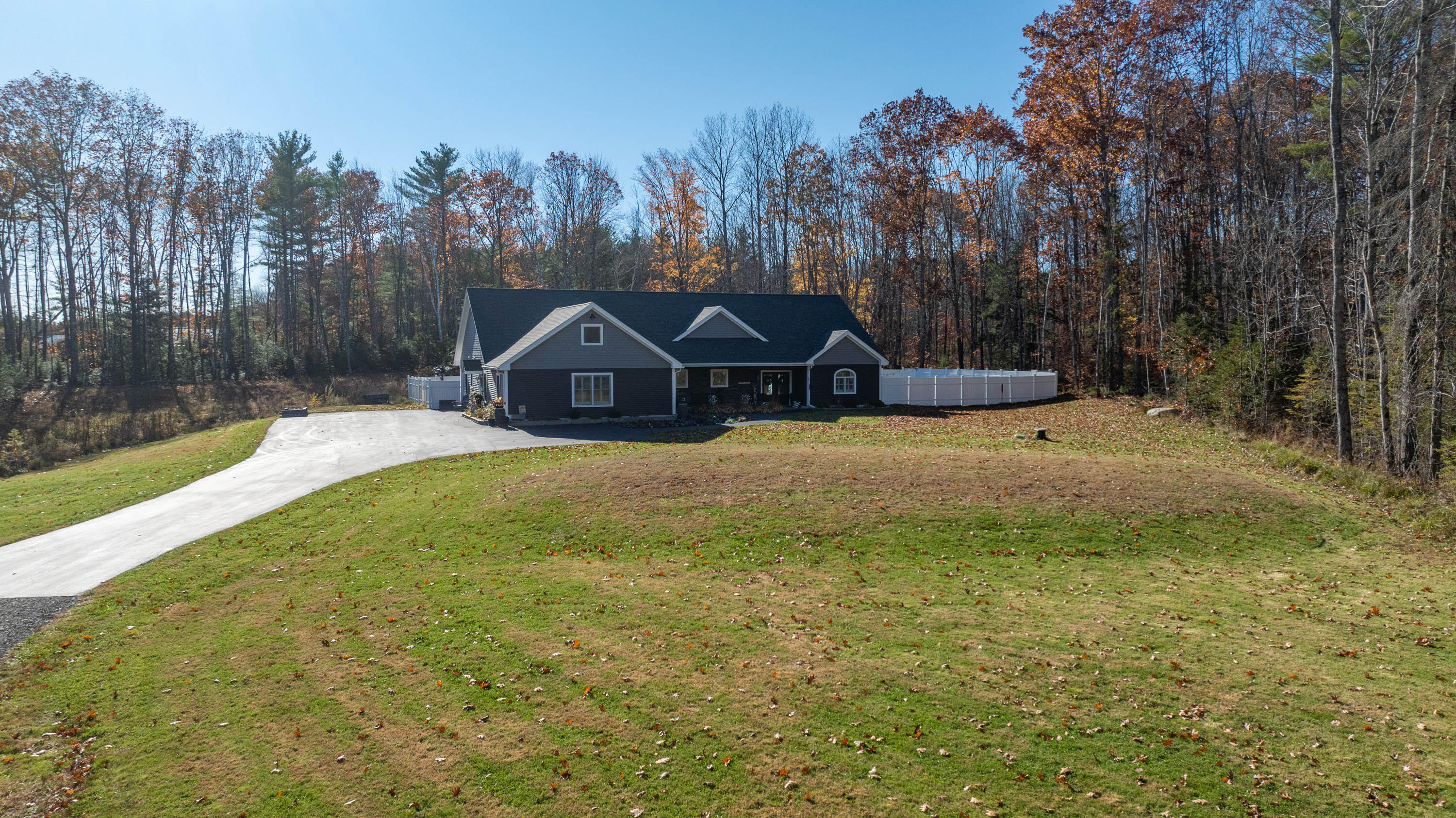 41 Country Lane Property Photo