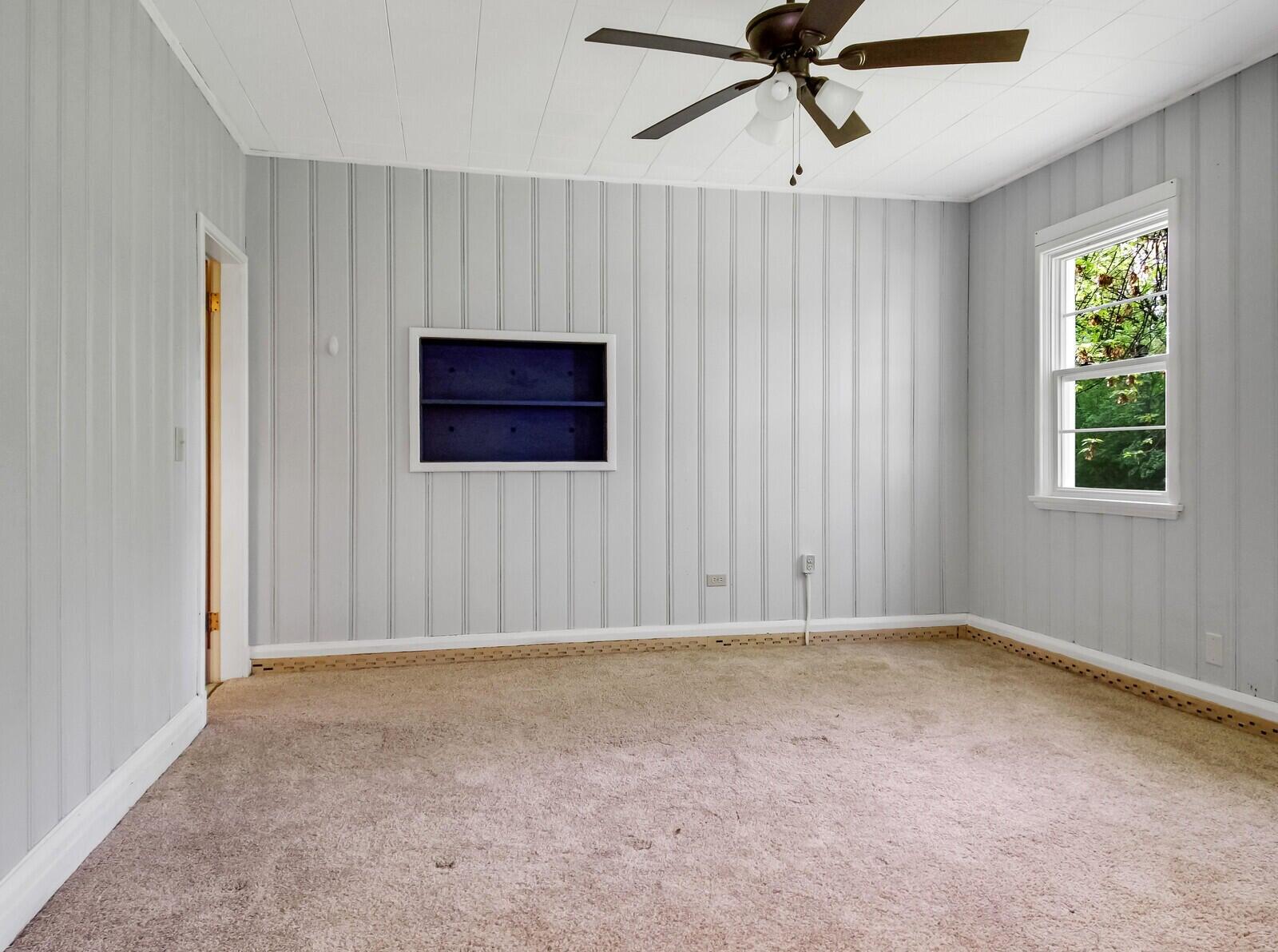 19 Greenwood Park Property Photo 16
