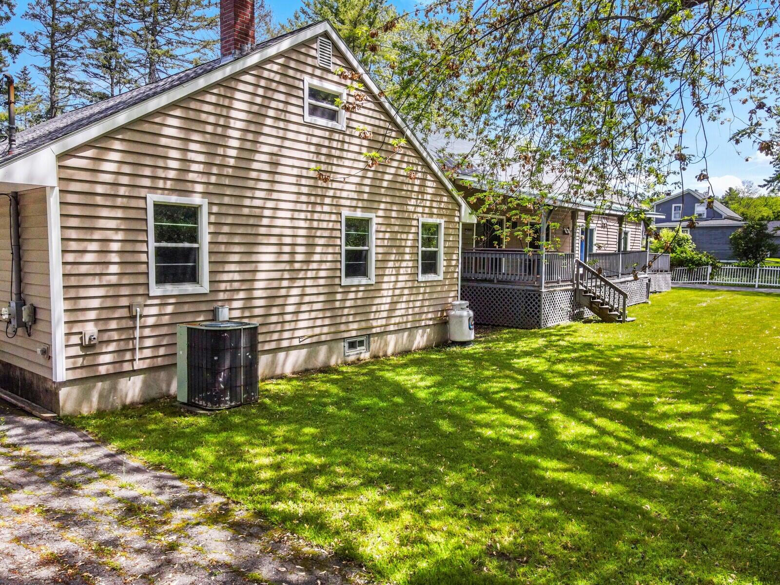 19 Greenwood Park Property Photo 26