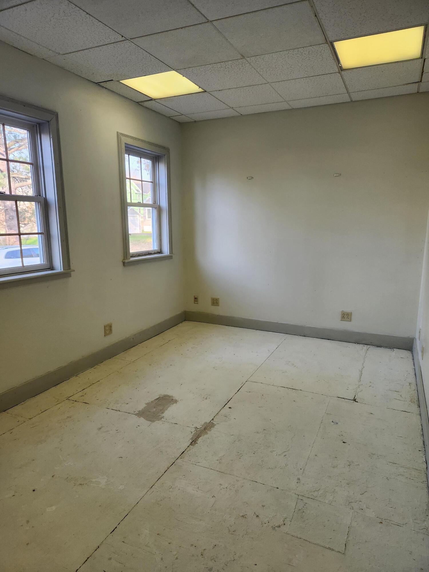 19 Greenwood Park Property Photo 33