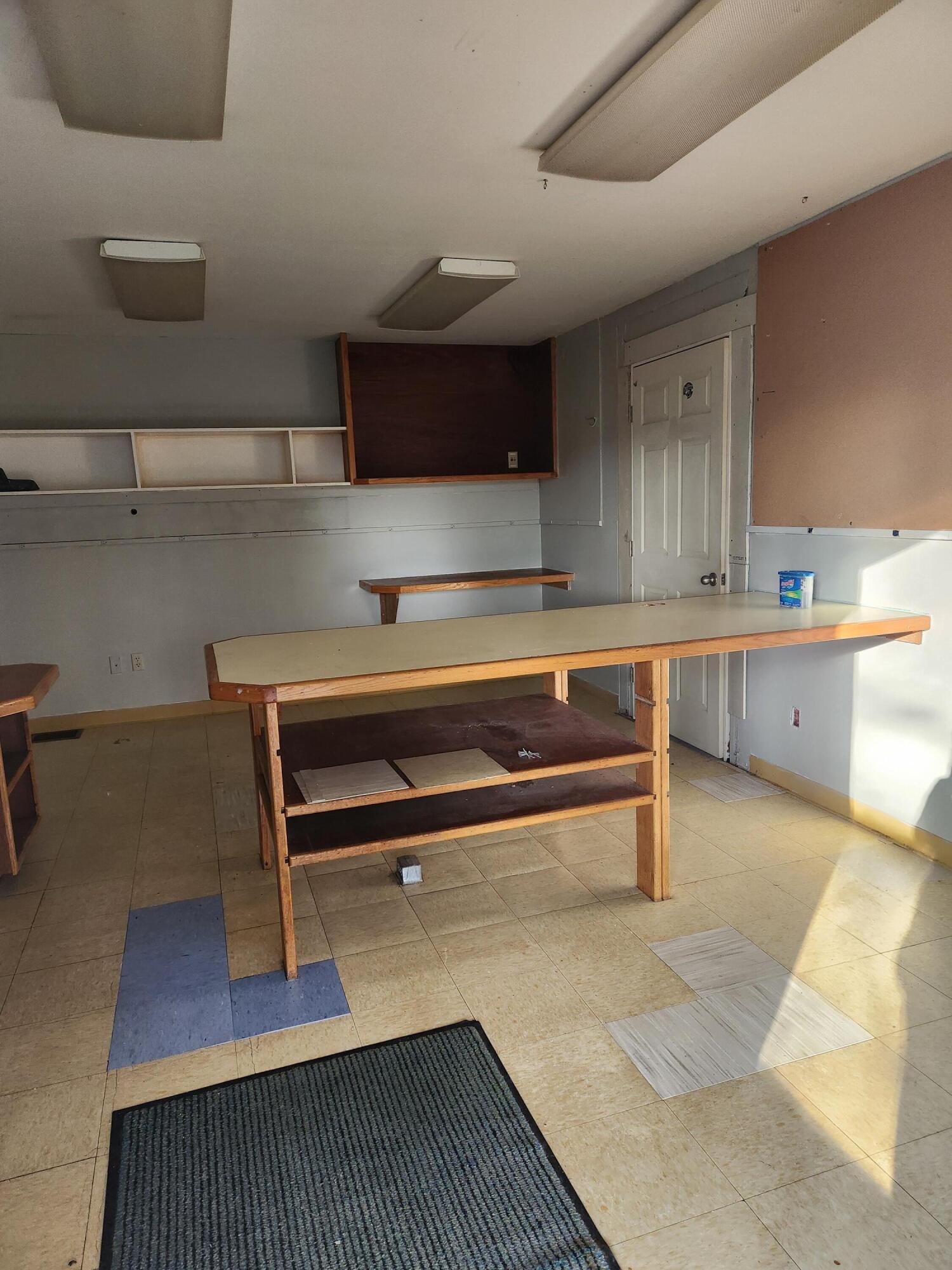 19 Greenwood Park Property Photo 34