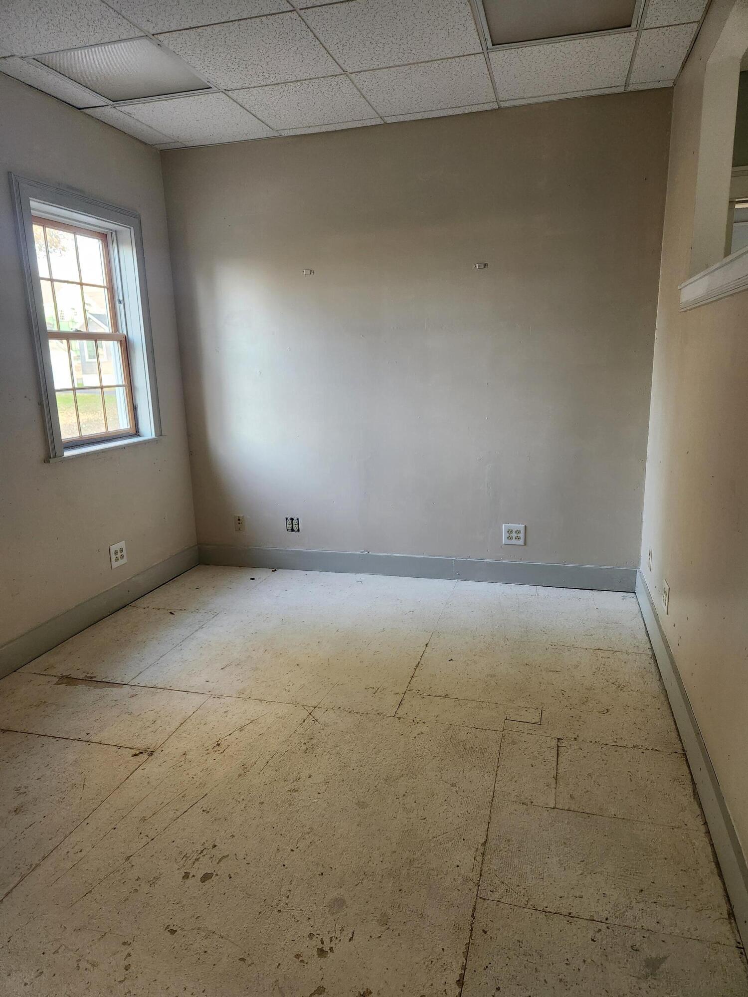 19 Greenwood Park Property Photo 35