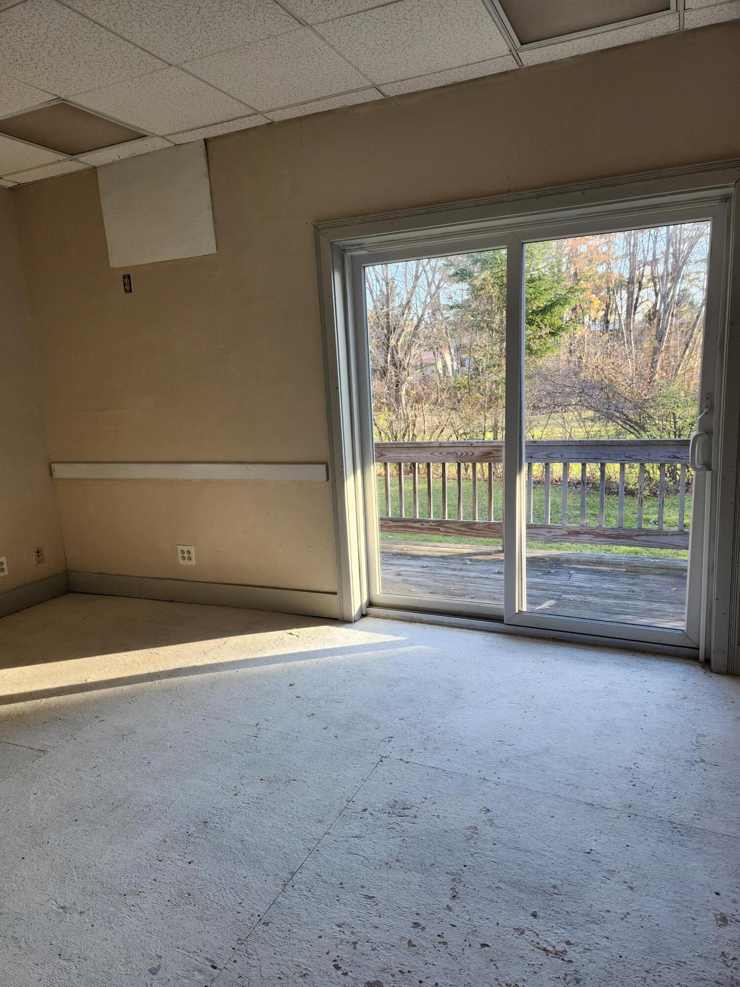 19 Greenwood Park Property Photo 36