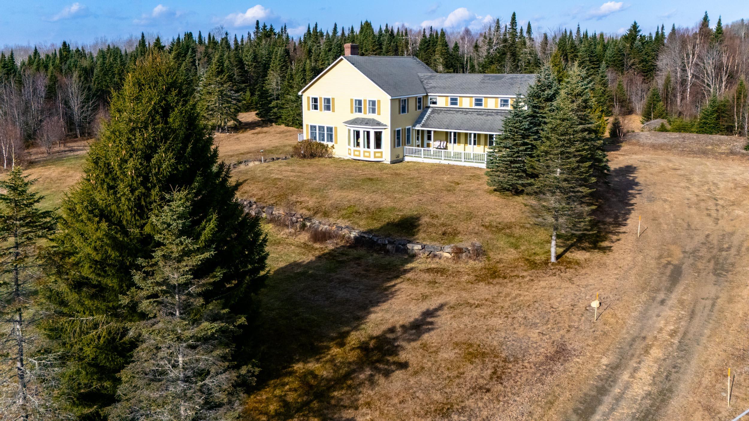 208 Old County Road Property Photo 12