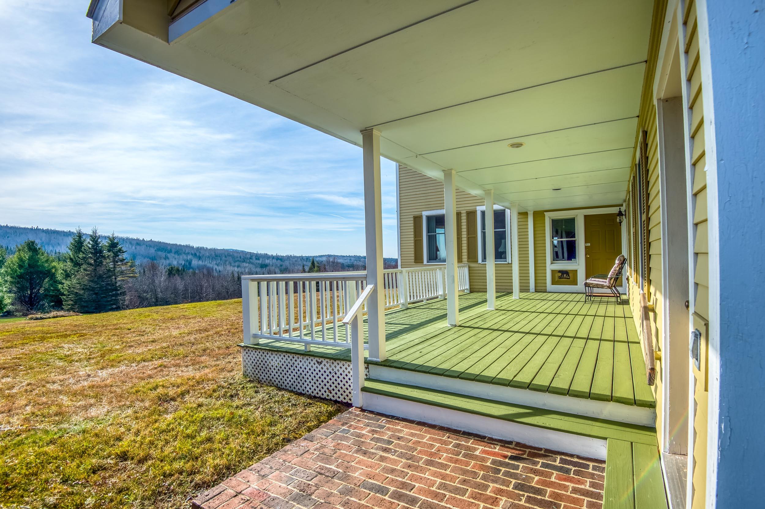 208 Old County Road Property Photo 15