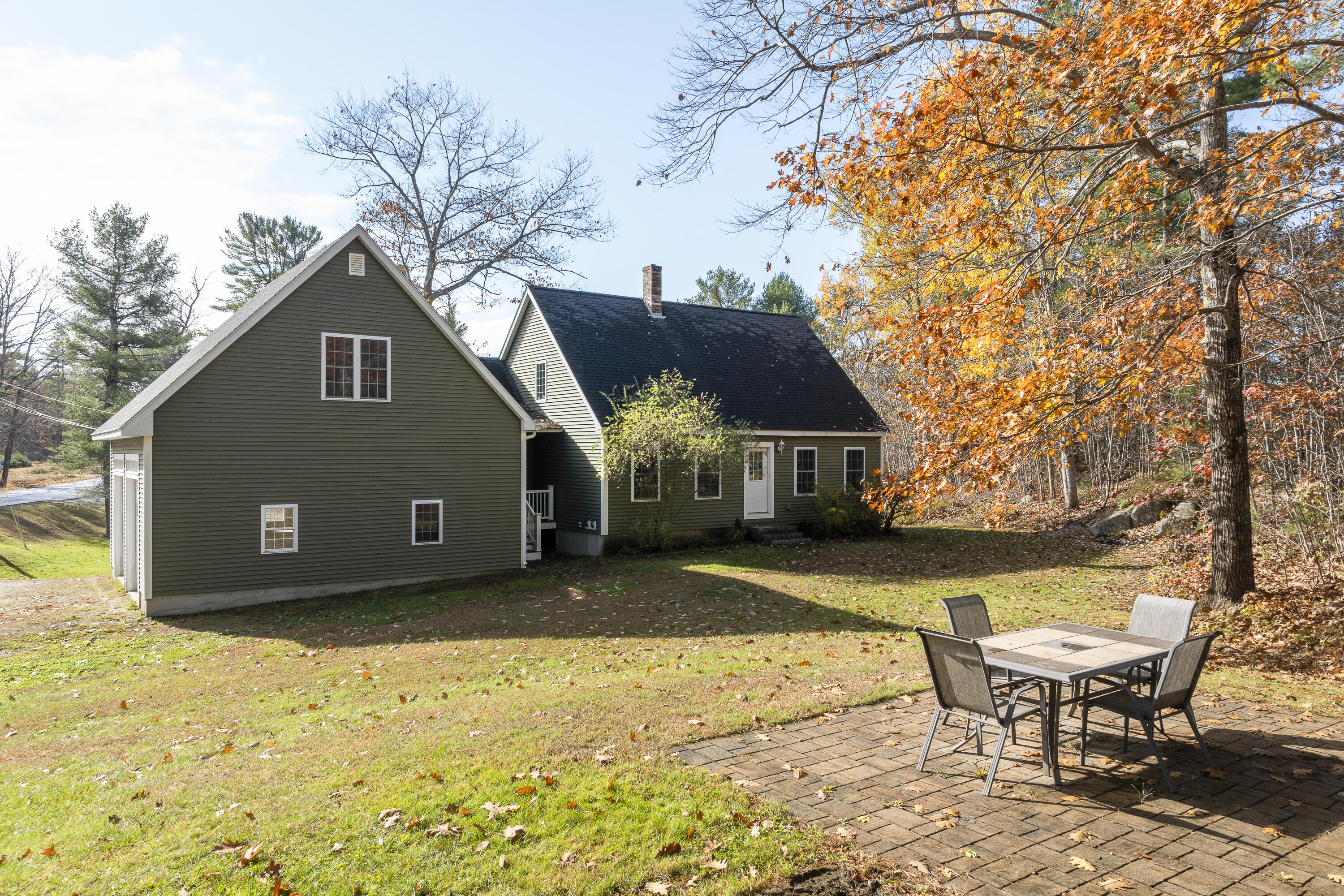 610 W Neck Road Property Photo
