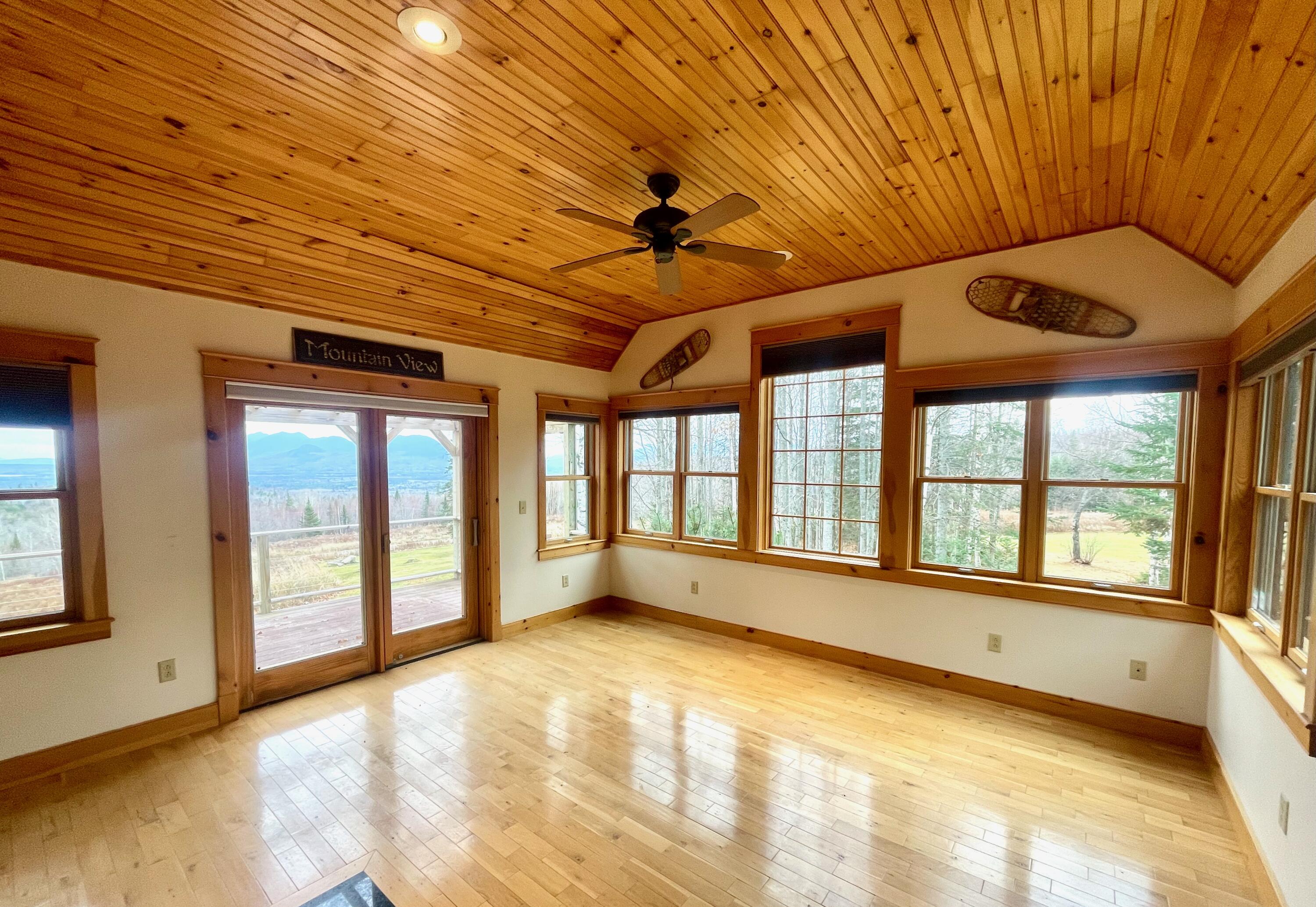 12 Woodcock Lane Property Photo 18