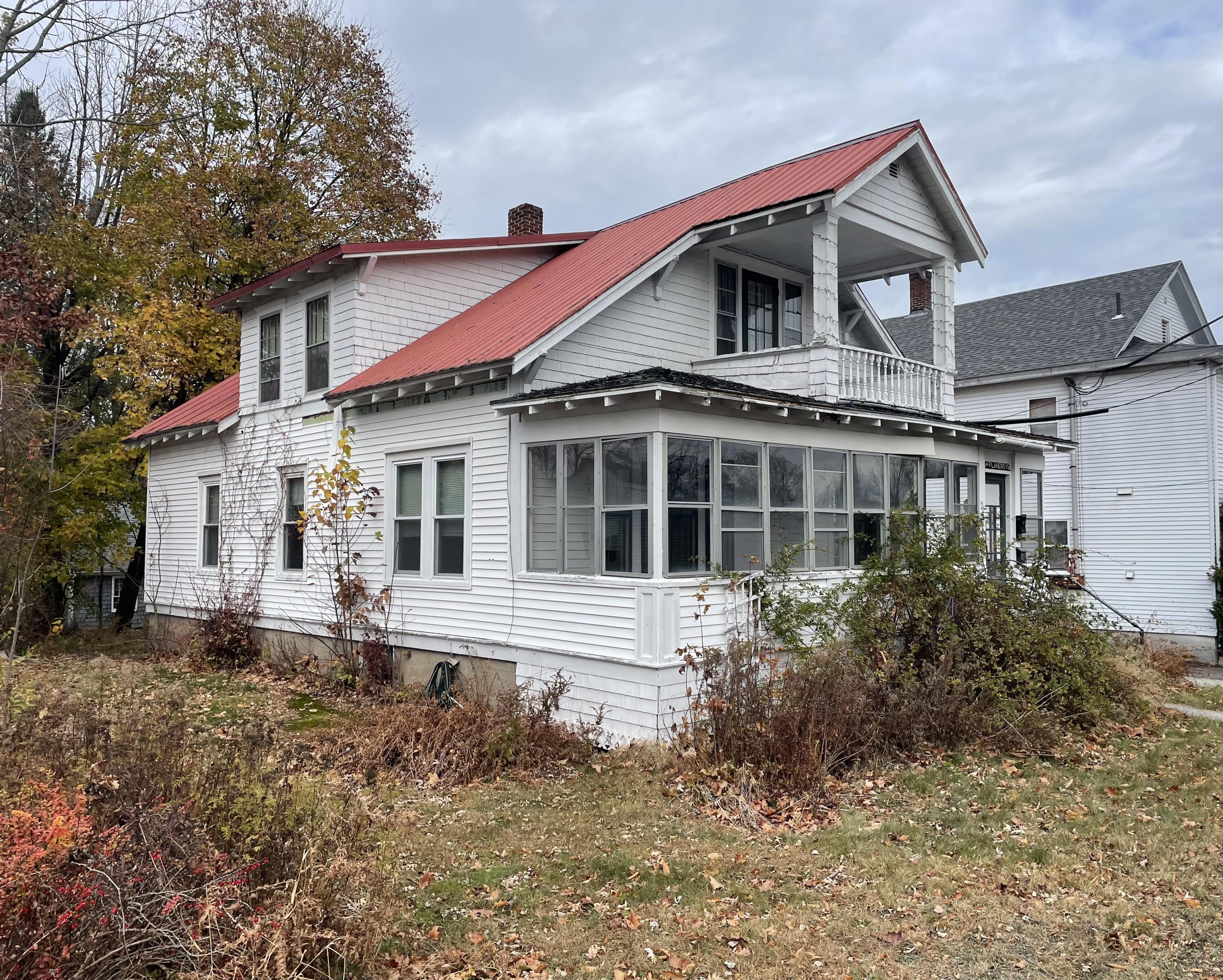 214 Lincoln Avenue Property Photo 3