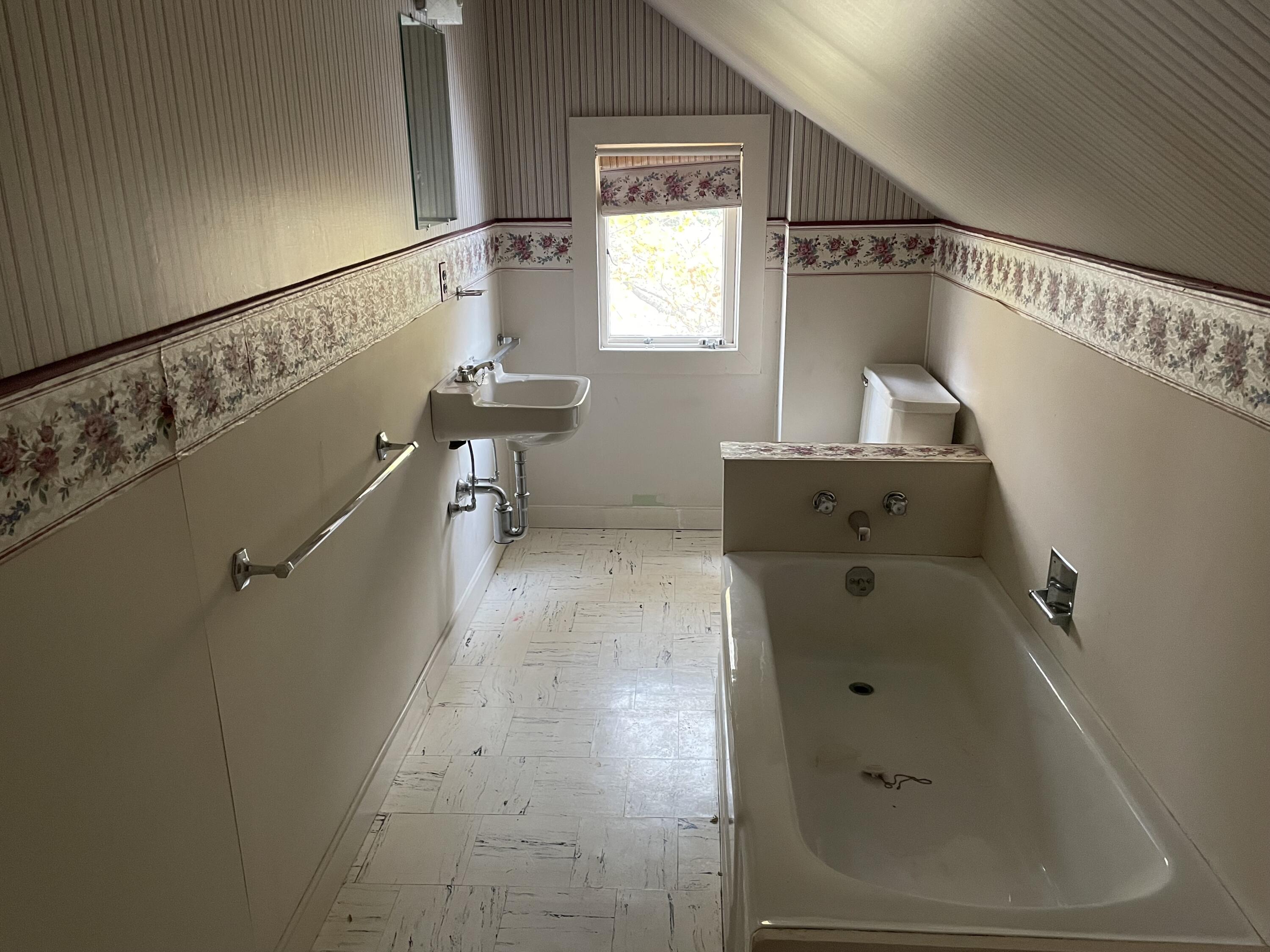 214 Lincoln Avenue Property Photo 22