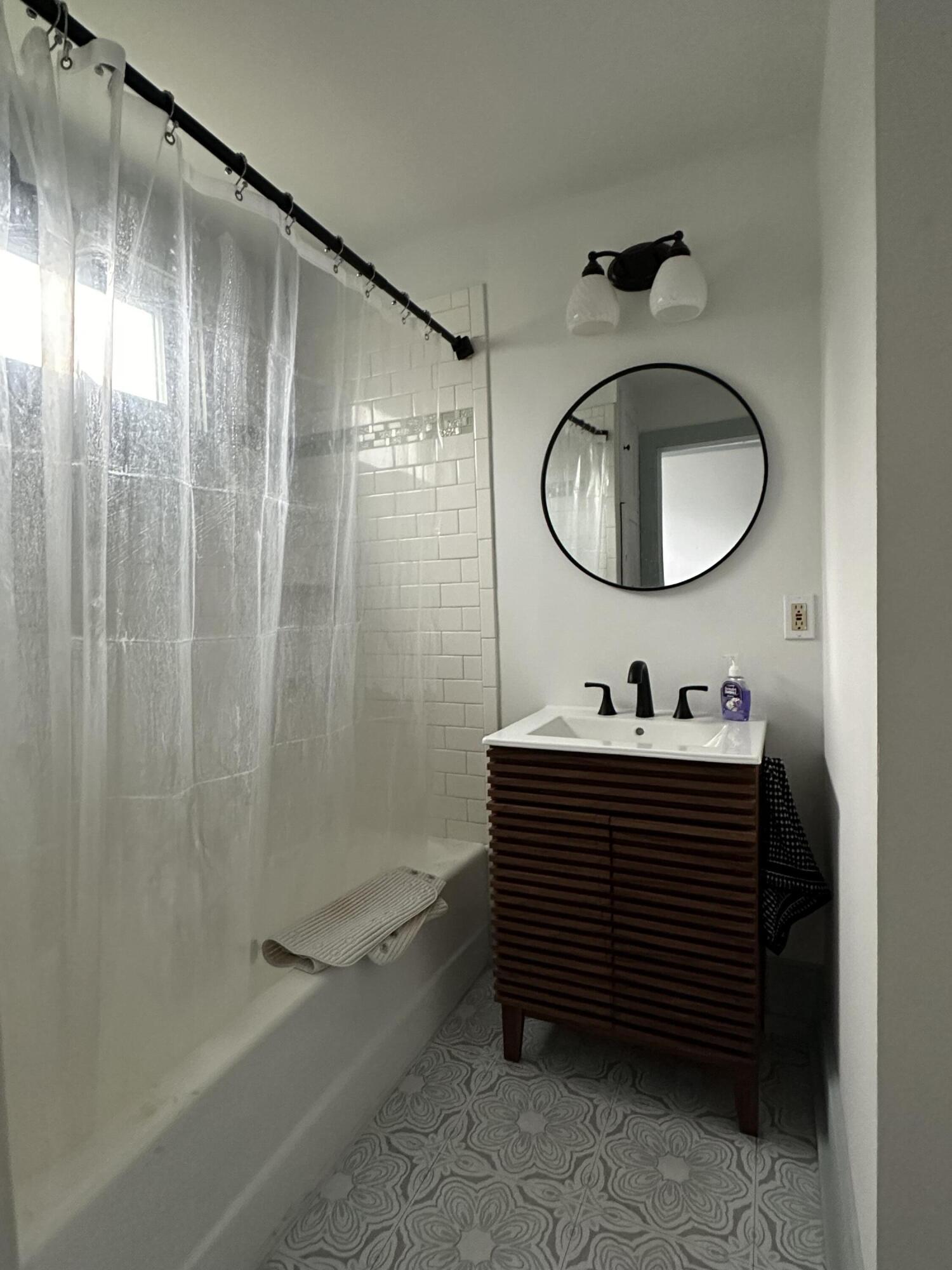 18 Simmons Street Property Photo 35