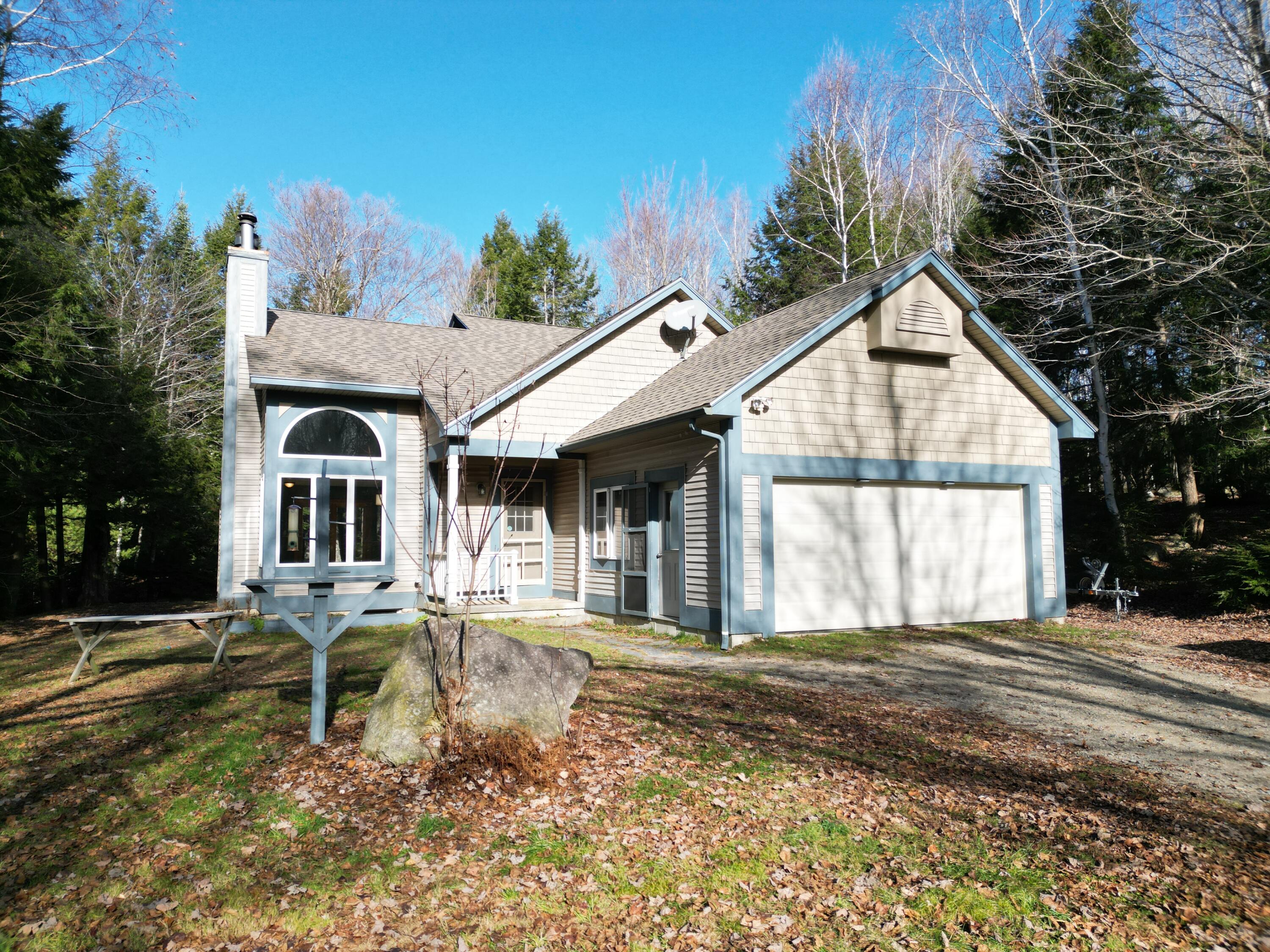 586 Webb Cove Drive Property Photo