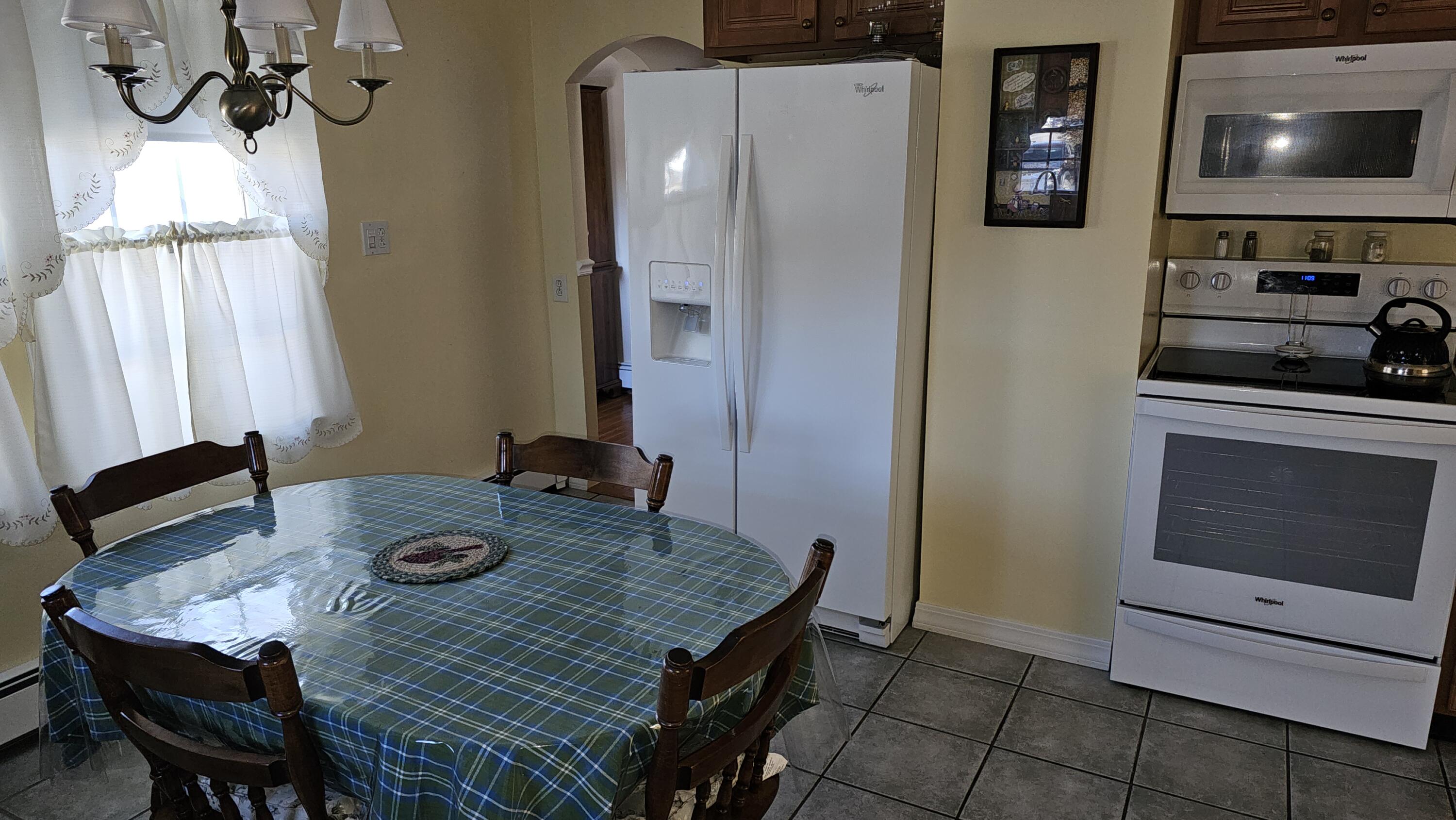 880 Minot Avenue Property Photo 6