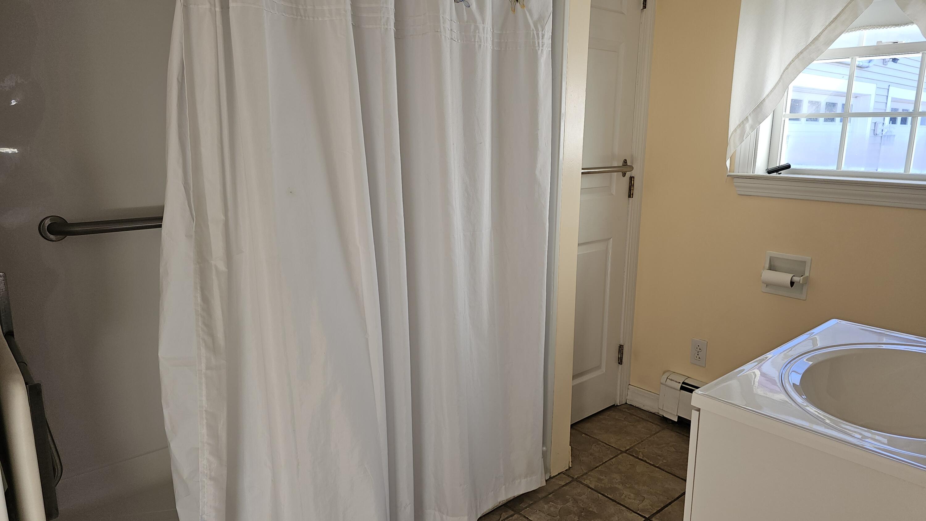 880 Minot Avenue Property Photo 8