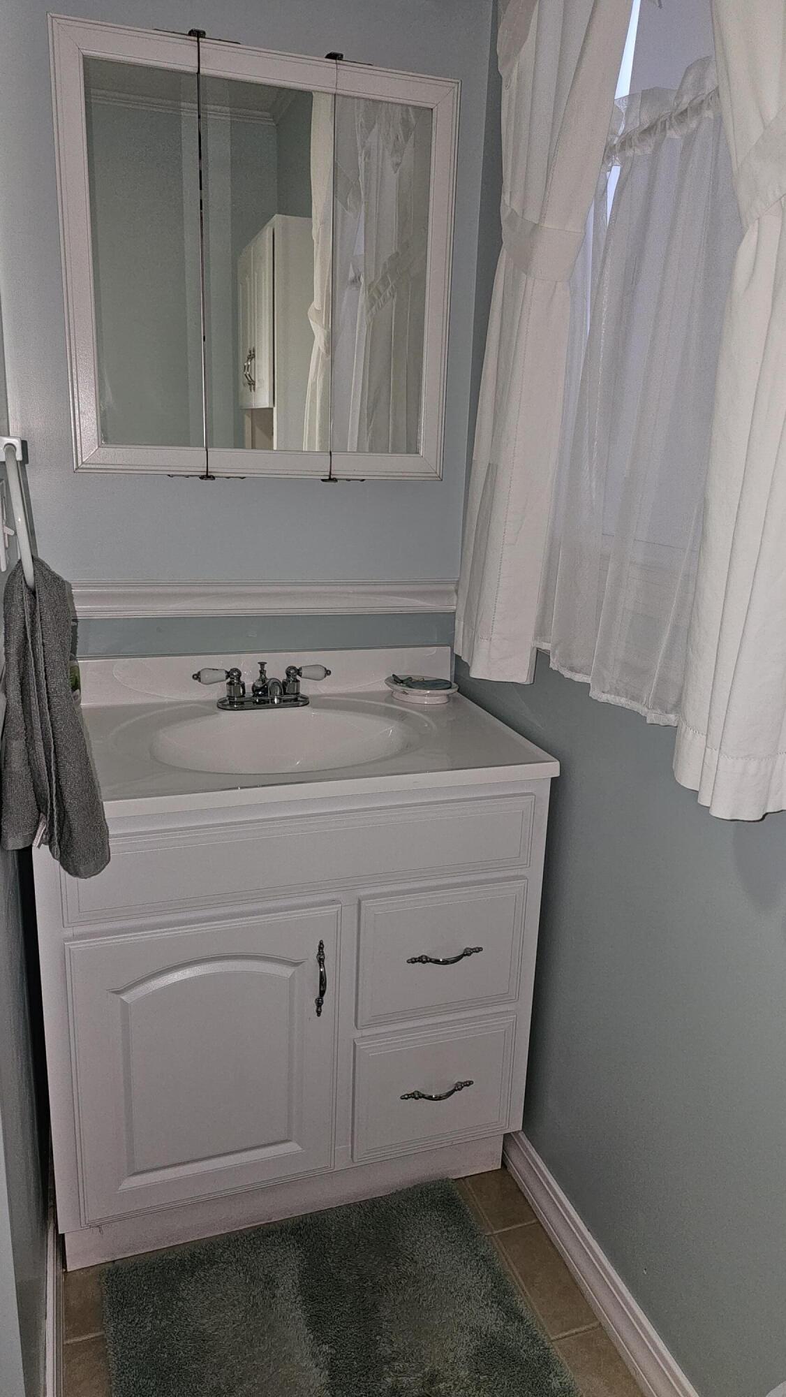 880 Minot Avenue Property Photo 23