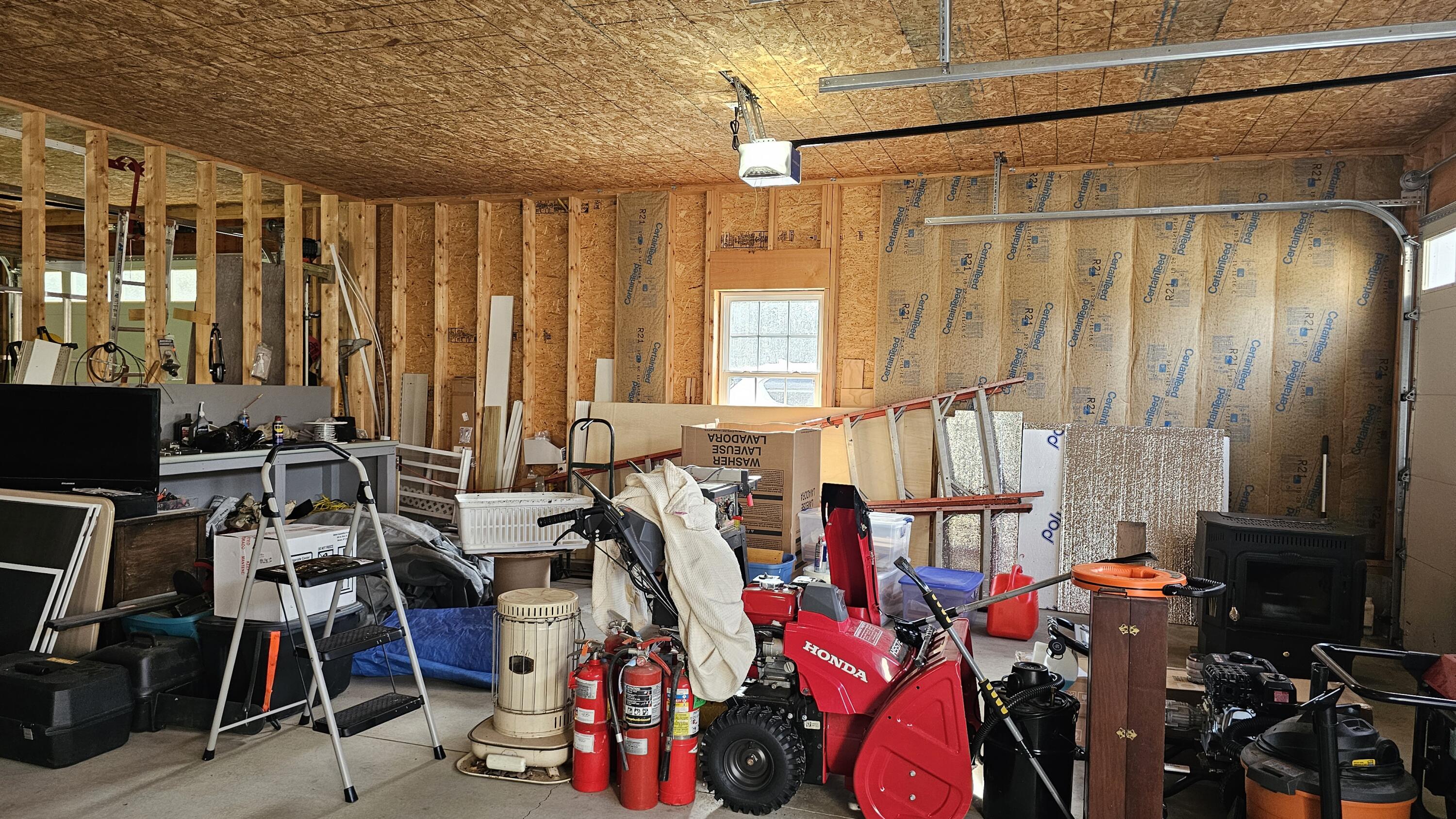 880 Minot Avenue Property Photo 42