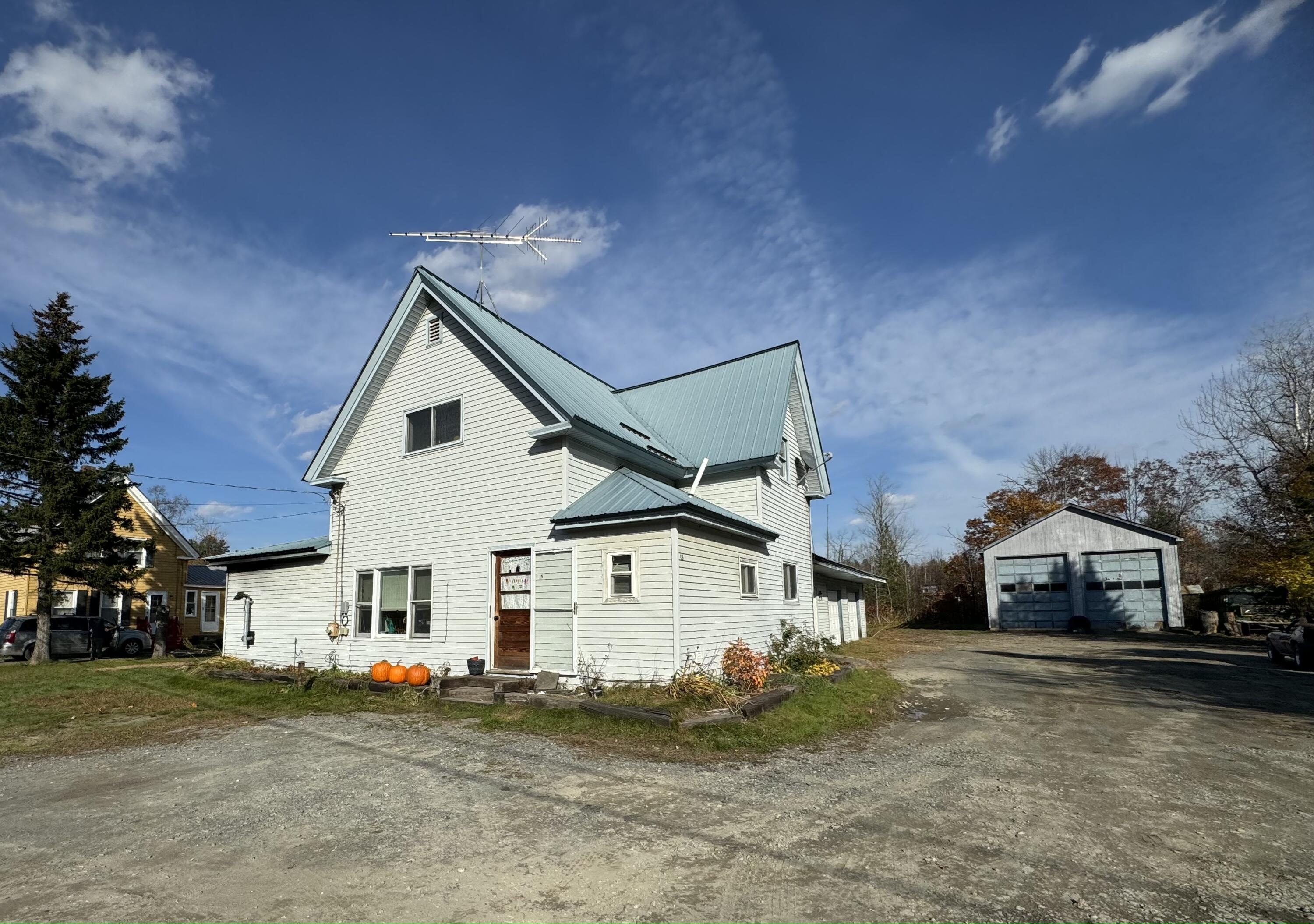 15 Blaine Avenue Property Photo 1