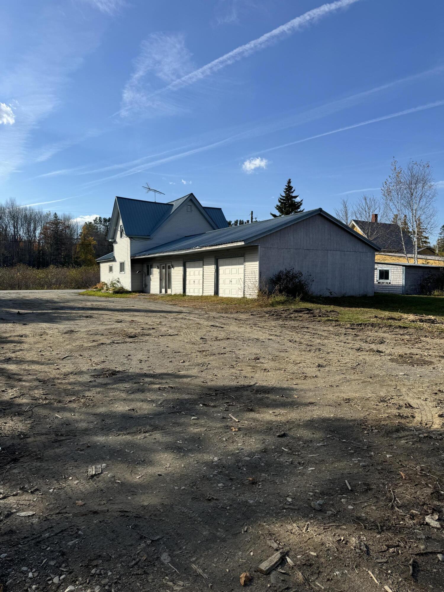 15 Blaine Avenue Property Photo 11